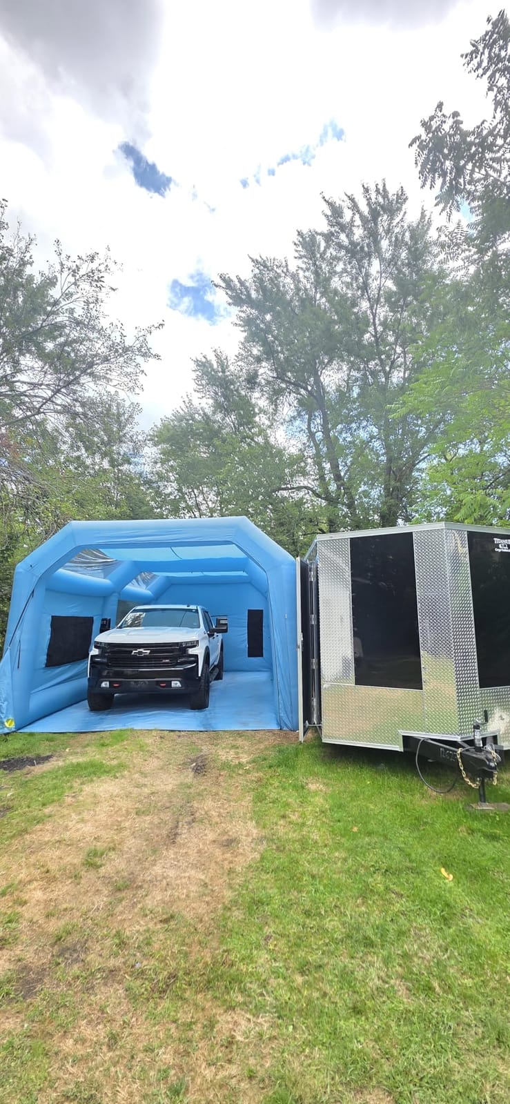 VEVOR Inflatable Paint Booth, 39.4x16.4x13.1 ft Spray Paint Booth, with 2 Powerful Blowers, Inflatable Spray Booth with Air Filter System, Car Paint Booth for Car Parking Tent Workstation, Blue customer photo 2