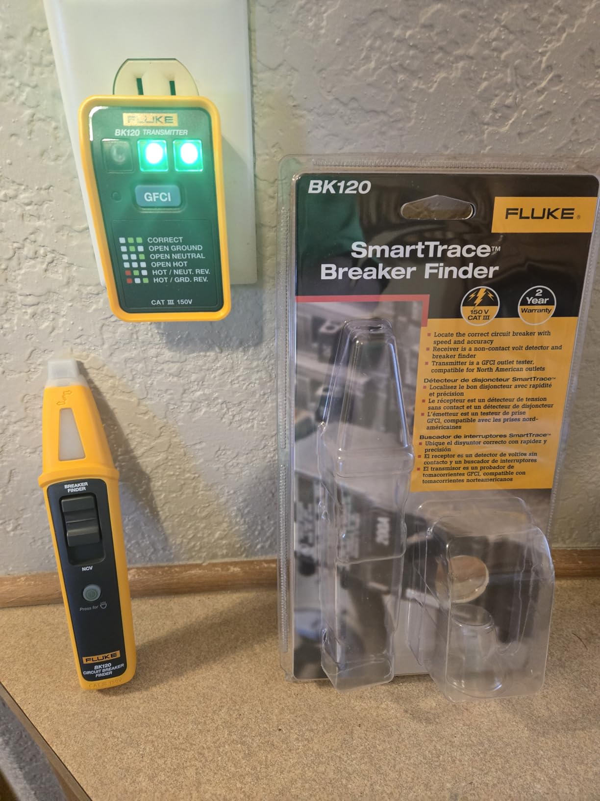 Fluke BK120 SmartTrace Breaker Finder and Socket Tester customer photo 1