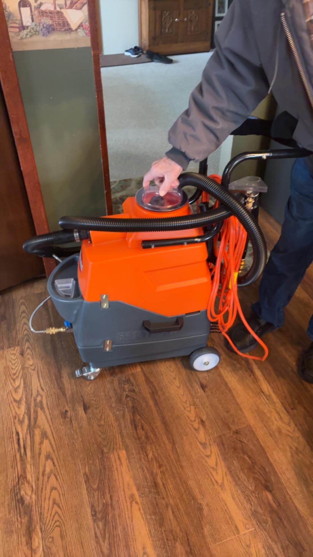 Commercial Heated Carpet & Upholstery Extractor Machine, 160 PSI Hot Water Cleaner, 1.34 HP Vacuum, 149°F Heater, 4.8-Gal and 5.3-Gal Dual Tanks for Auto Detailing, Furniture & Carpet customer photo 2