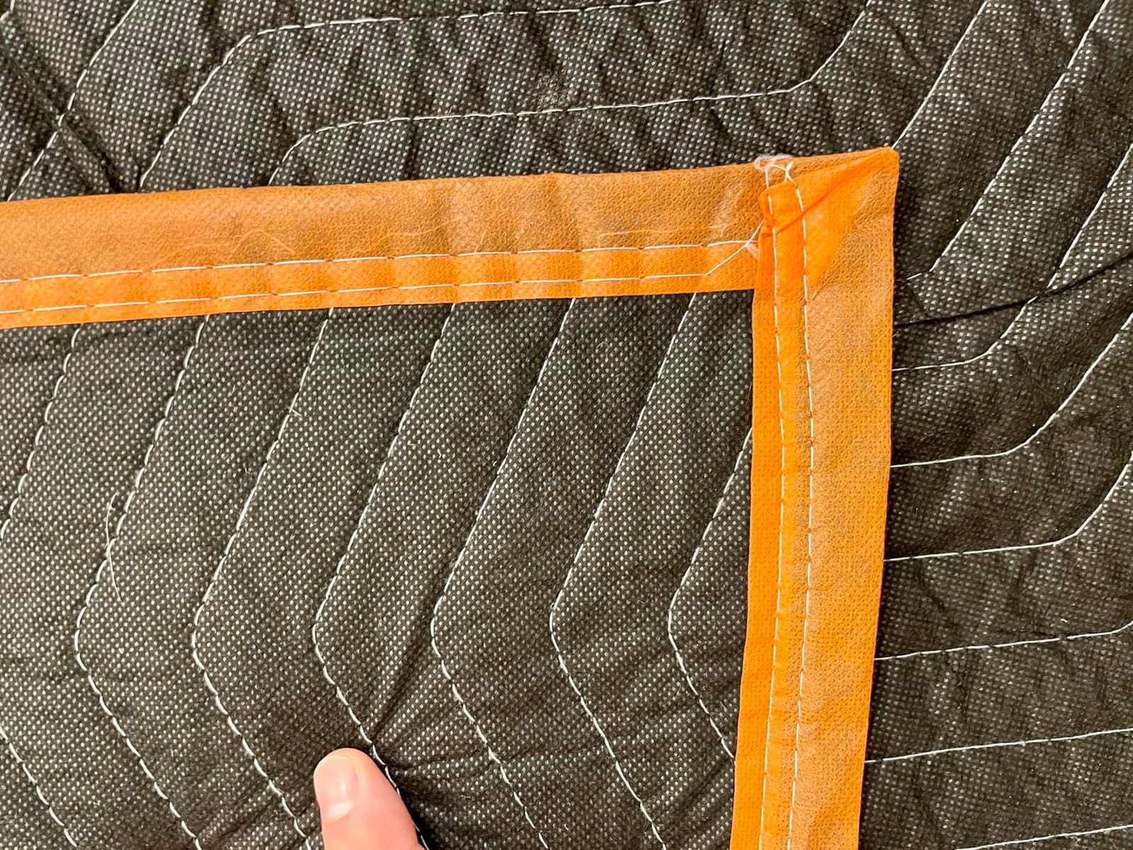 Amazon Basics Reinforced Tear-Resistant Moving Blankets, 72