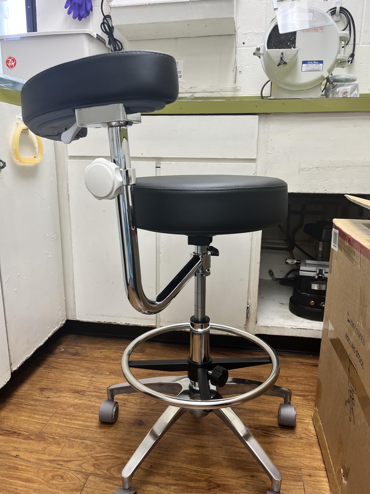 Dental Stool on Wheels,400lb Swivel Round Stool with Rolling Base | PU Leather|Adjustable Armrest&Foot pedal Ring|Silent Castes|Ergonomic Dentist Assistant Chair for Hygienists,Medical,Clinic customer photo 1