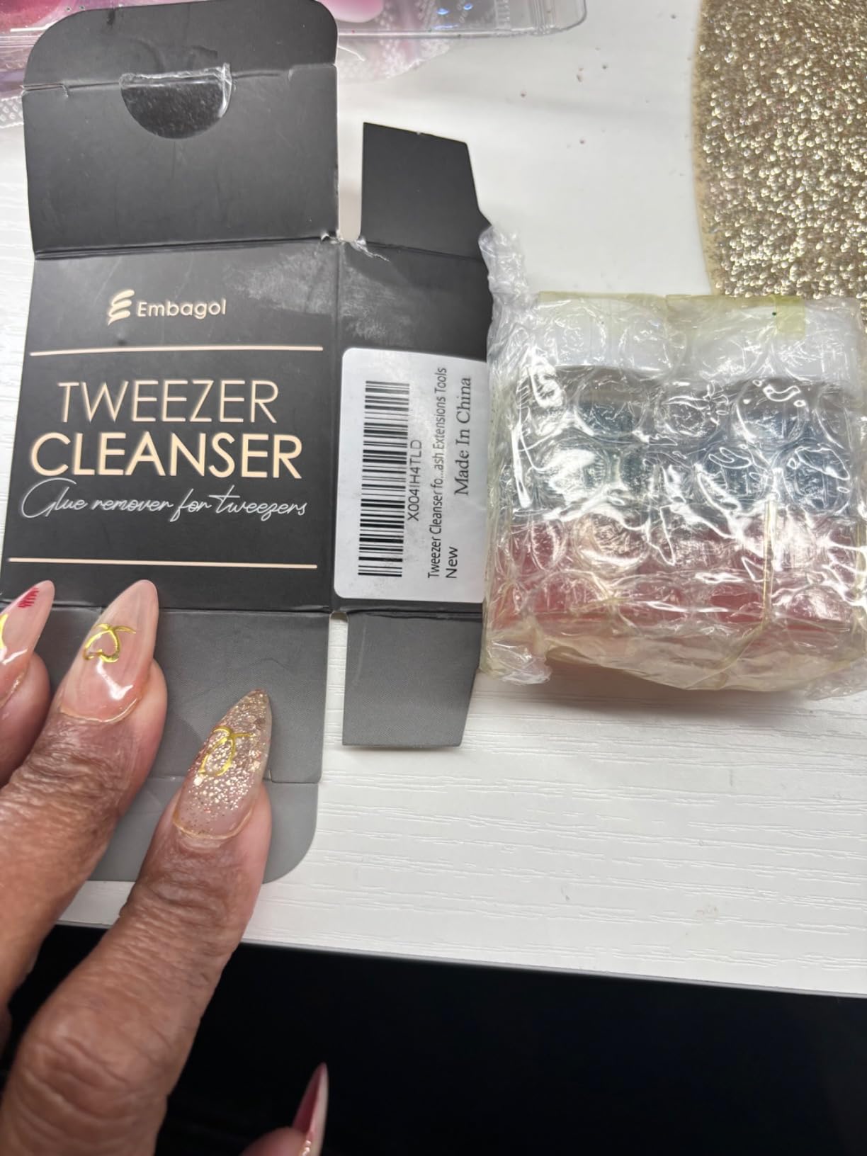 2 Bottles Tweezer Cleanser for Eyelash Extensions Tweezers Glue Remover Liquid for Lash Tools with 2 Spongeballs (2 Bottles Cleanser) customer photo 1