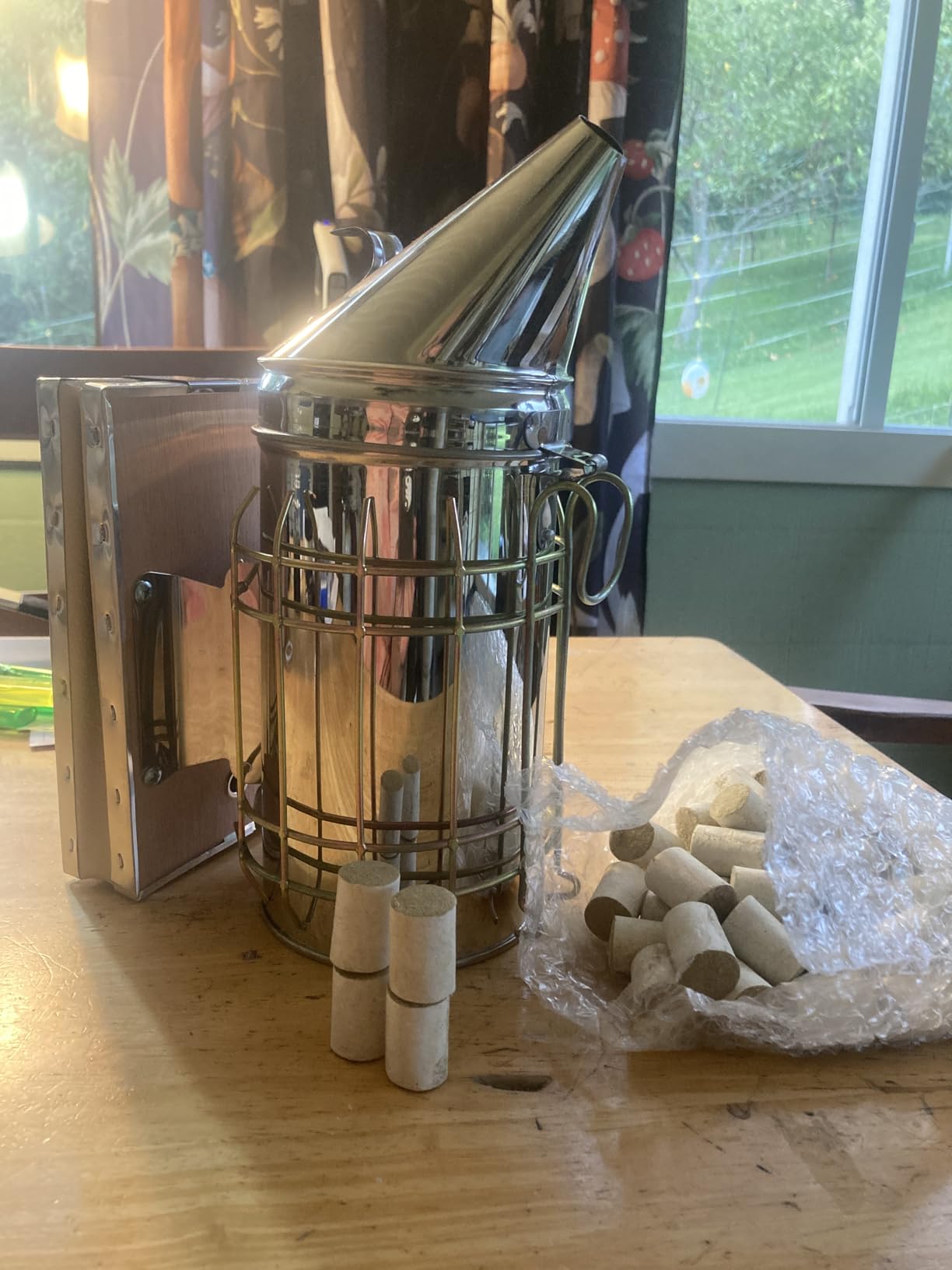 Bee Hive Smoker Kit - Stainless Steel Smoker with Heat Shield, Practical Beekeeping Supplies for Beginners & Professionals customer photo 1