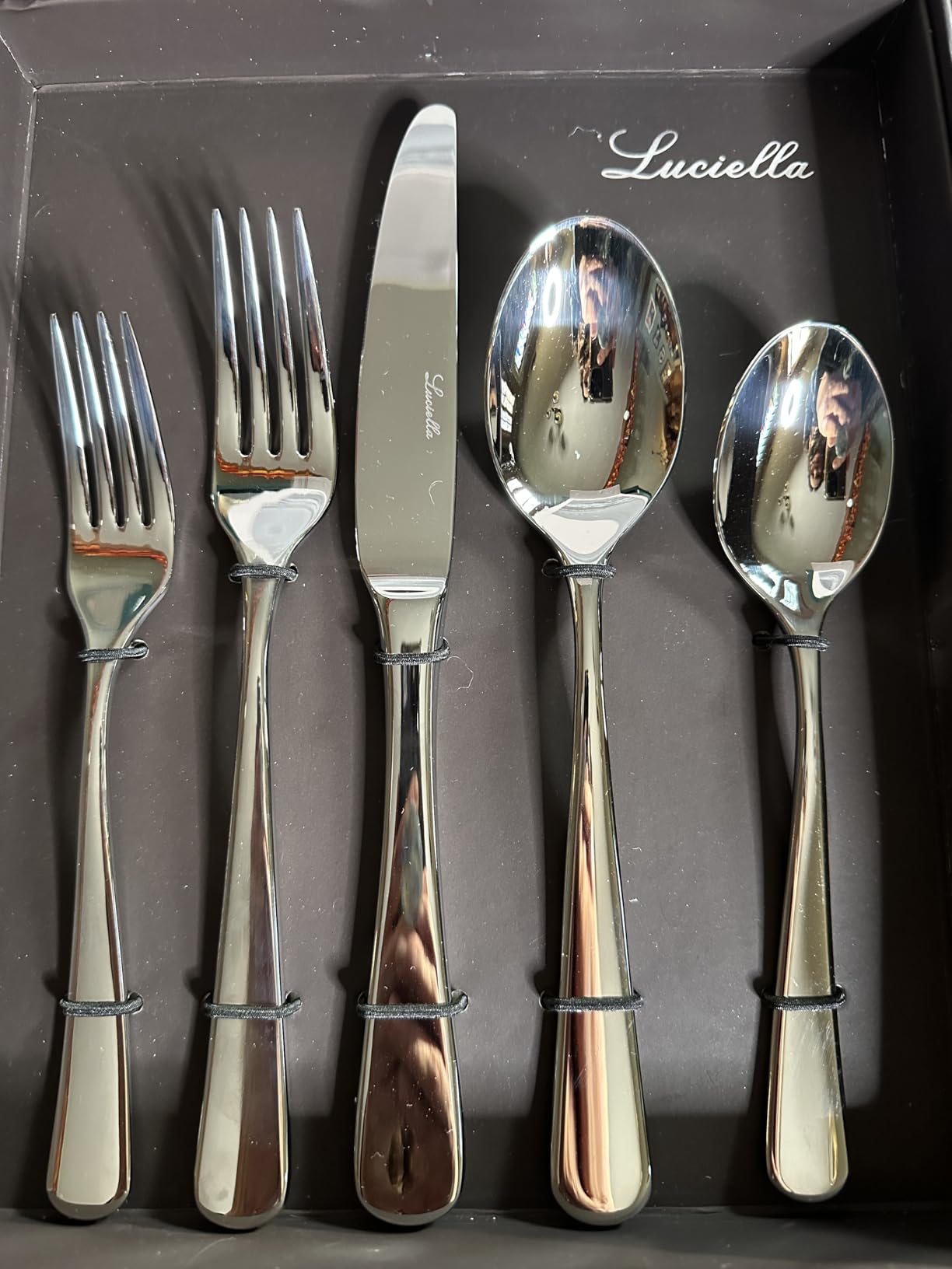 Luciella Tropea Flatware Set for 12, 65-Piece Premium 18/10 Stainless Steel Silverware Set with Serving Utensils, Modern Mirror Finish, Rust Resistant, Dishwasher Safe, House Warming Gifts New Home customer photo 2