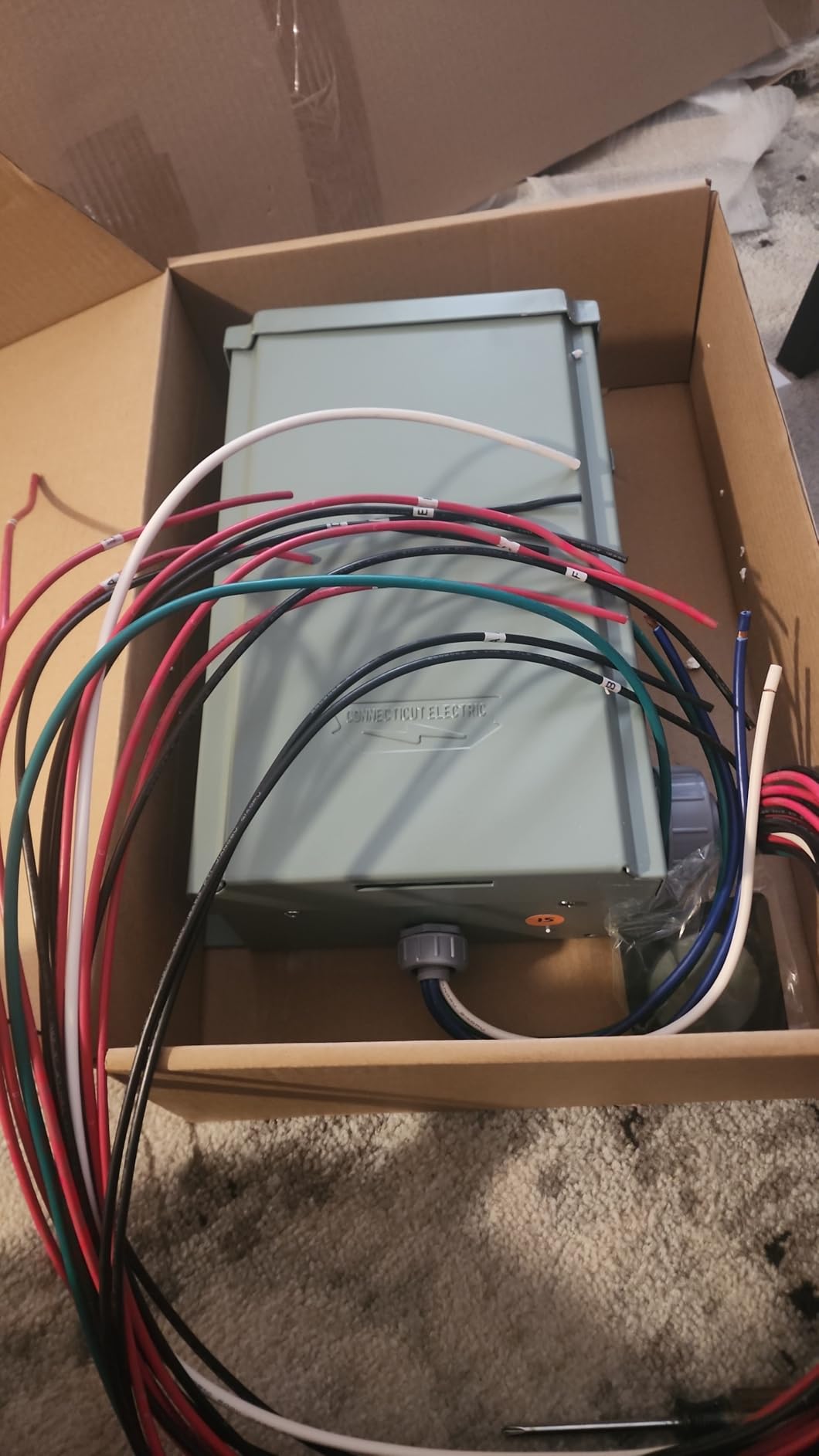 Connecticut Electric EmerGen Backup Power Manual Transfer Switch Kit - 30Amp 6-Circuit 7500 Watts customer photo 2
