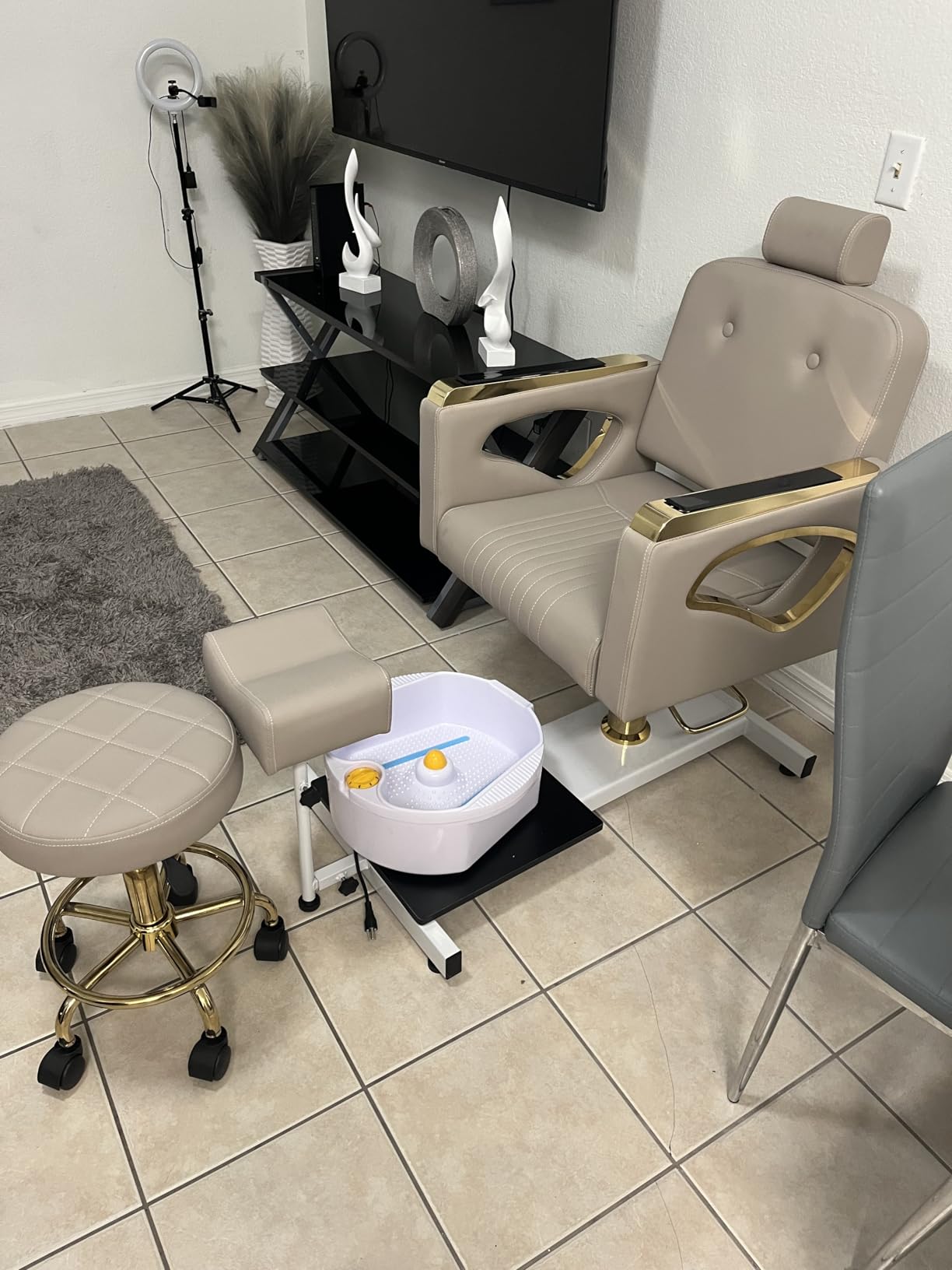 Pedicure Chair No Plumbing for Nail Tech, with Adjustable Footrest and Massage Bath Bowl, Rolling Pedicure Stool, Portable Pedicure Station Unit Beauty Spa Salon Unit Station (Queen, Black) customer photo 1