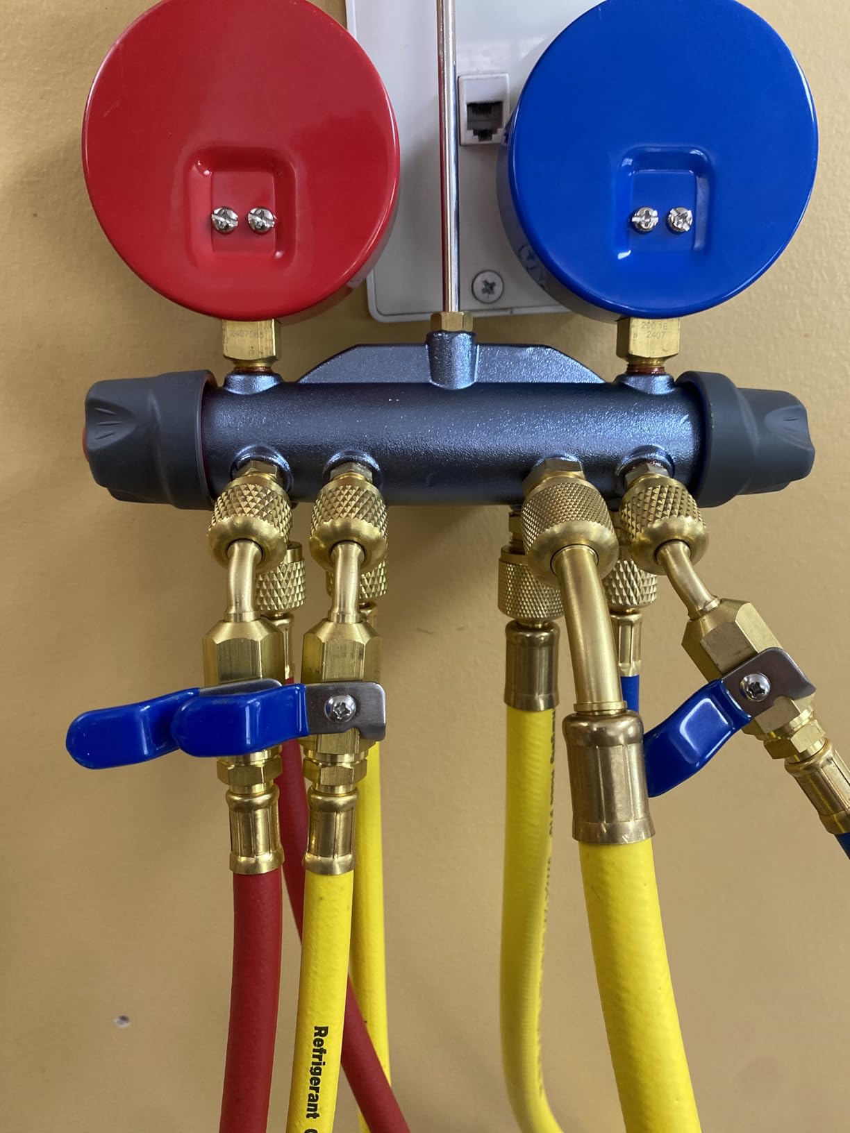 49968 Charging Manifold and 4 Valve Test, A/C Manifold Gauge Tool Set, with 60