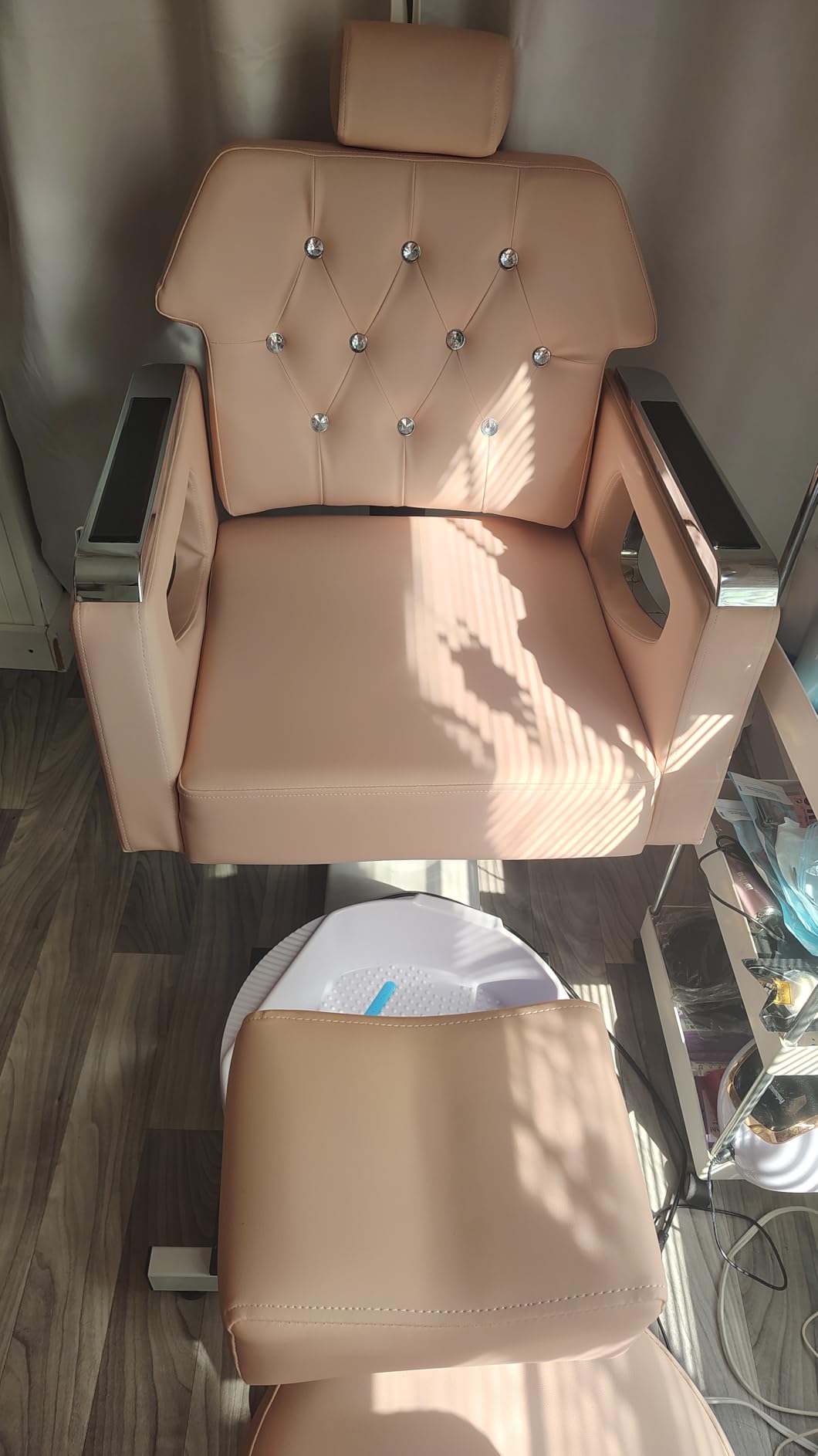 Pedicure Chair for Nail Tech, No Plumbing Pedicure Station | Hydraulic Lifting | 135° Reclining | Bubble Massage | PU Leather | 450 lbs | Ideal for Nail Techs Salon Spa customer photo 1