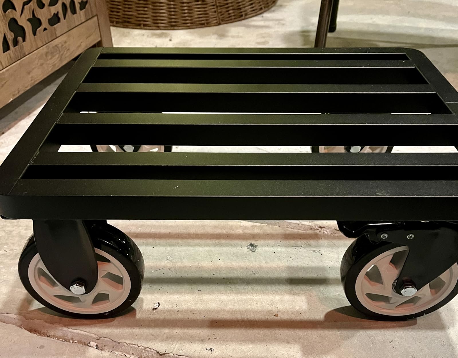 55 Gallon Drum Dolly Heavy-Duty All-Steel Barrel Cart with Cross Braces, 4 Swivel Caster Wheels, 2000 lbs Capacity Non-Tipping Hand Truck for Warehouse Drum Handling & Transport customer photo 2