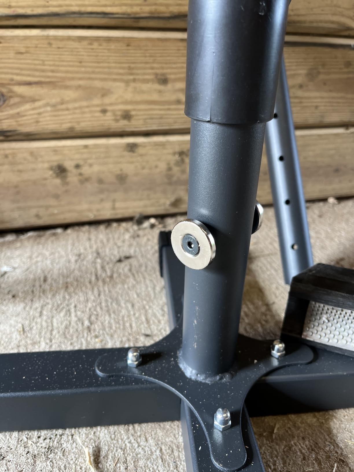 Adjustable Farrier Stand Hoof Jack for Horses Metal Hoof Stand | Heavy Duty Metal | Adjustable Height for Trimming & Shoeing | Stable Grip | Ideal for Farriers & Hoof Care customer photo 1