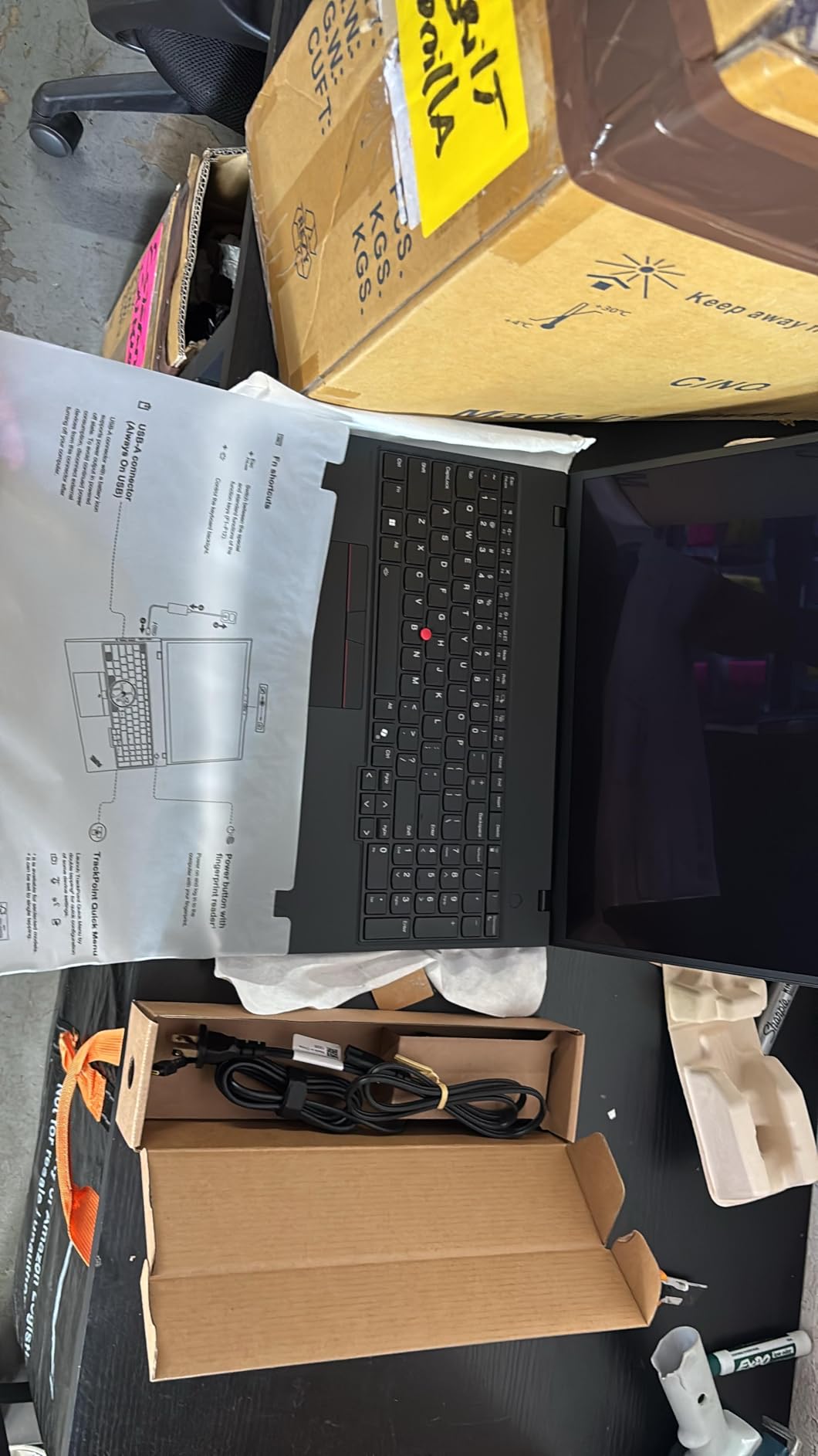 ThinkPad P16s Gen 4 with OLED 4K Dolby Vision 100%DCI-P3 Touchscreen customer photo 1