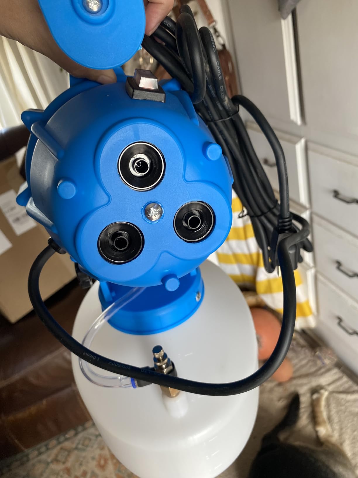 5L (1.3 Gallon) Electric ULV Fogger Sprayer Machine with 3 Nozzles, Portable Cold Fogger with Adjustable Flow Rate, 30ft Spraying Distance for Home, School, Hotel, Church, Garden, Yard customer photo 2