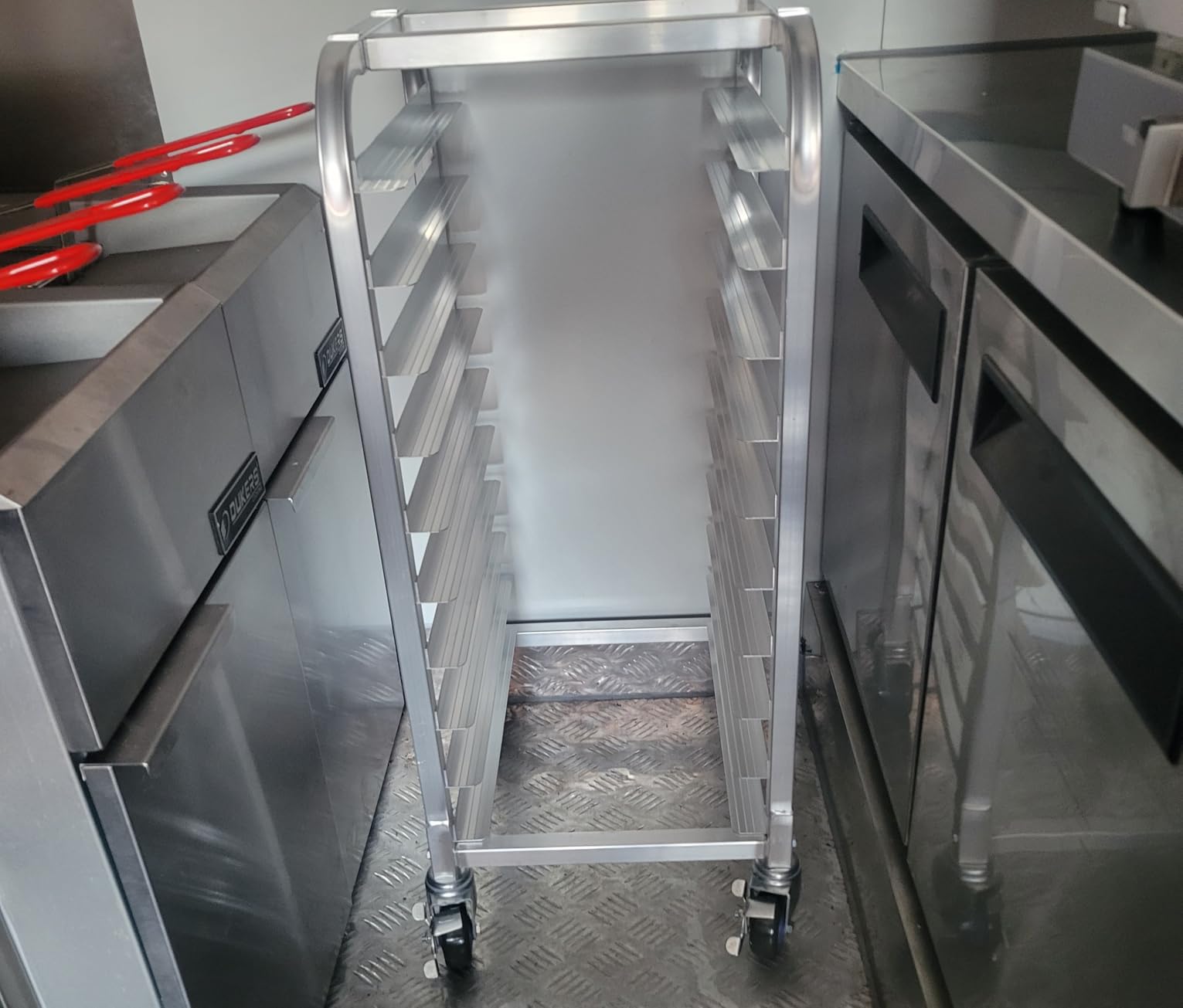 TenUp 20-Tier NSF Aluminum Sheet Pan Rack, Commercial Bakery Cooling & Storage Cart with Wheels, Heavy-Duty Bun Rack - 26