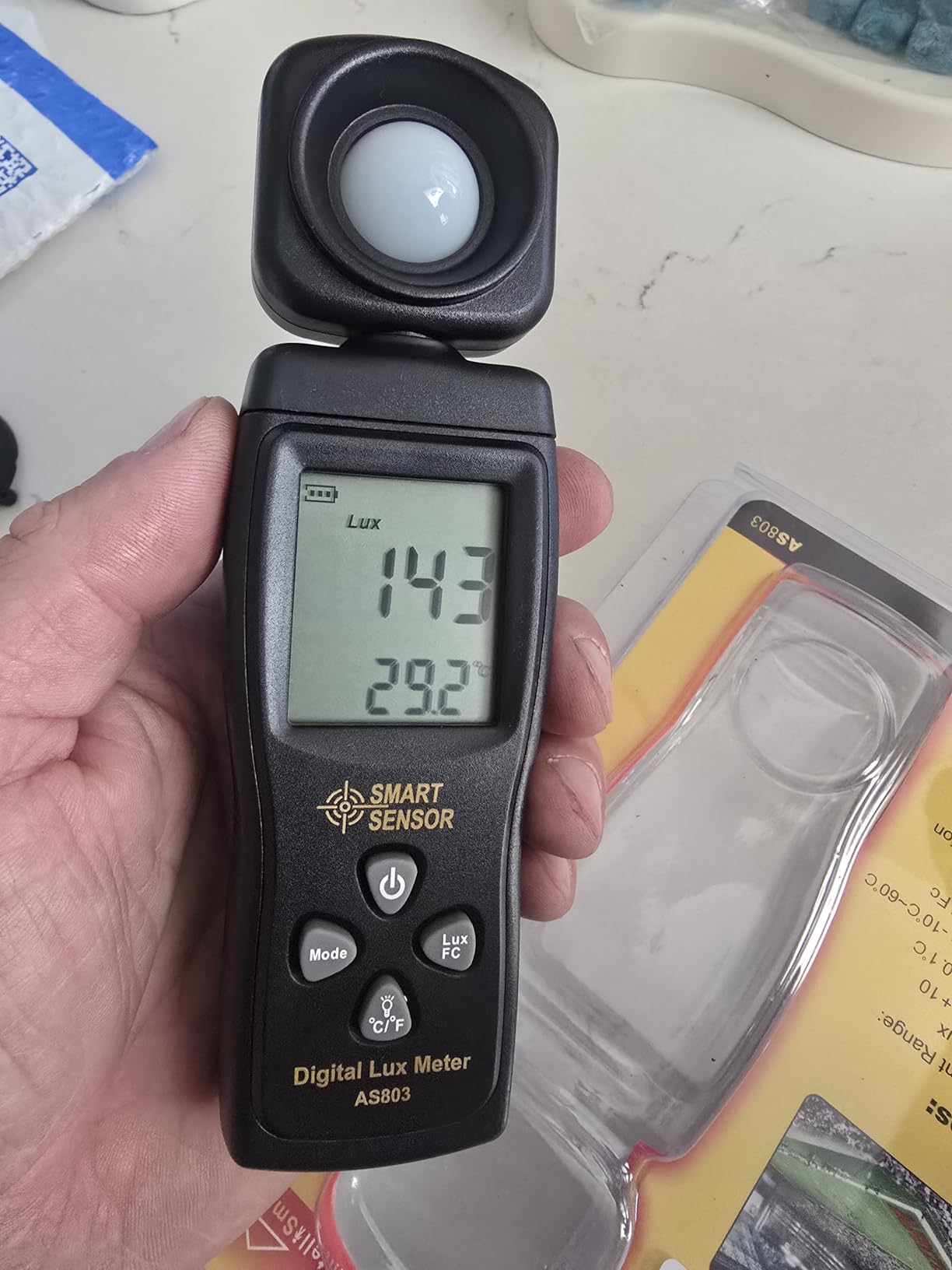 Digital Illuminance Light Meter, 0~200,000 Lux Range with 180º Rotating Sensor Light Meter Foot Candles, Backlight LCD Display, Handheld Light Meter for Plants, Photography, Indoor, Film Camera customer photo 1