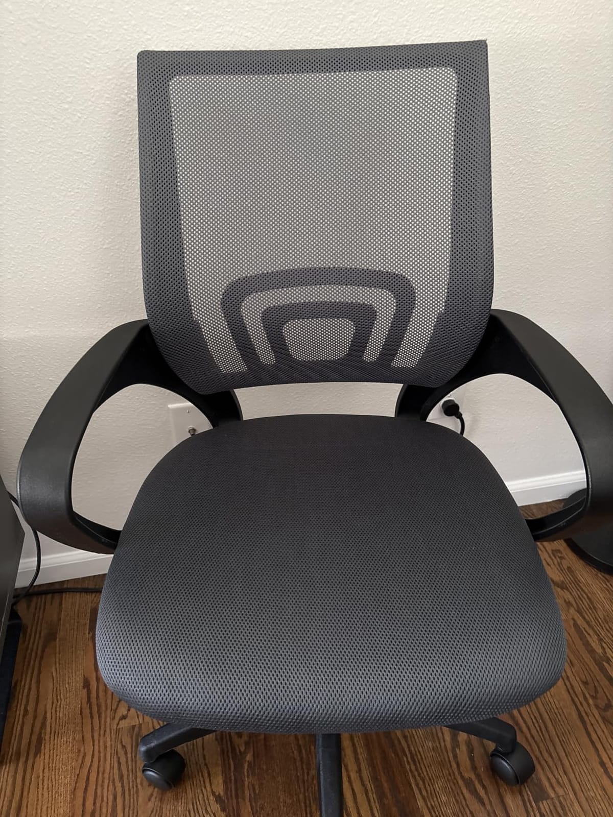 BestOffice Ergonomic Office Chair | Mid-Back Swivel Desk Chair | Dark Black | with Lumbar Support, Adjustable Height & Breathable Backrest | Sponge Seat & Rolling Wheels | for Home, Office | Pack of 1 customer photo 2