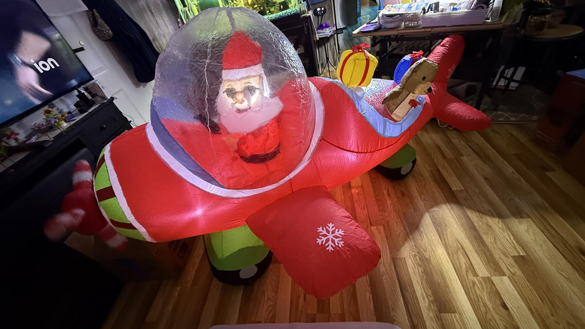 Goplus 8.4FT Rocking Santa Inflatable with Guitar, Pre-lit Xmas Santa w/Music, Sound-synced LED Light Effect, Adjustable Volume, Animated Christmas Decoration for Yard, Porch, Lawn customer photo 2
