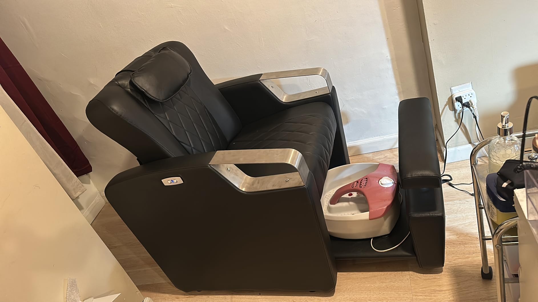 OmySalon Electric Pedicure Chair Pedi Station w/Adjustable Backrest, Movable Hand Pillow & Hidden Storage Platform, No-Plumbing Full-Floor Support for Professional Nail Tech Supplies Spa Salon (Black) customer photo 2