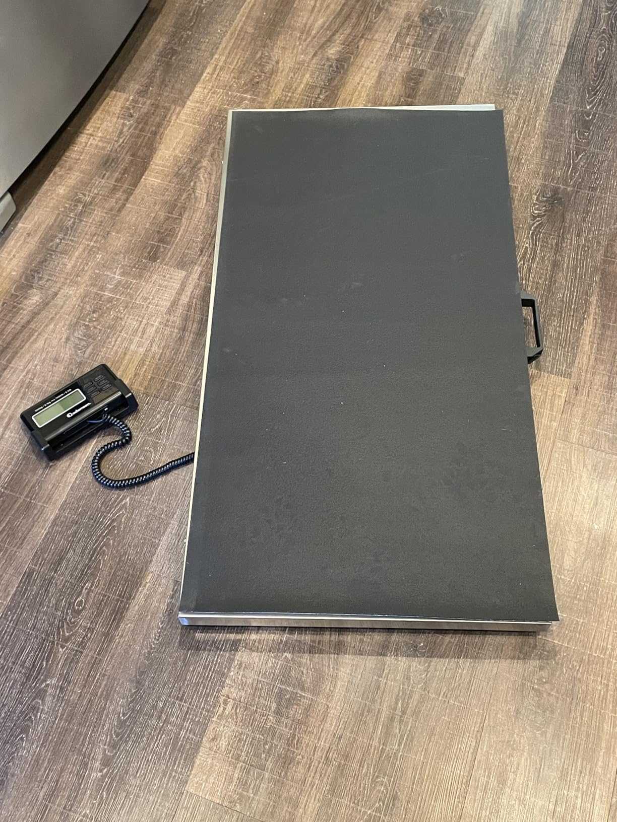 Adamson Livestock Scale 1100 lb / 500 kg - Heavy Duty Digital Scale for Sheep, Pigs, Goats - Tare, Hold & PCS - Battery or AC Powered customer photo 1