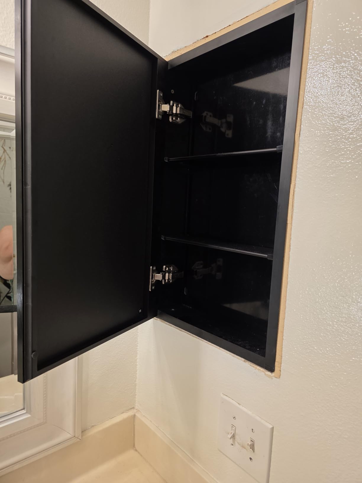 TokeShimi 14 x 18 Recessed Medicine Cabinet, Assembly Required, Black Bathroom Medicine Cabinet with Mirror, Stepless Adjustable Shelves, Tempered Glass, Beveled Aluminum Frame customer photo 2