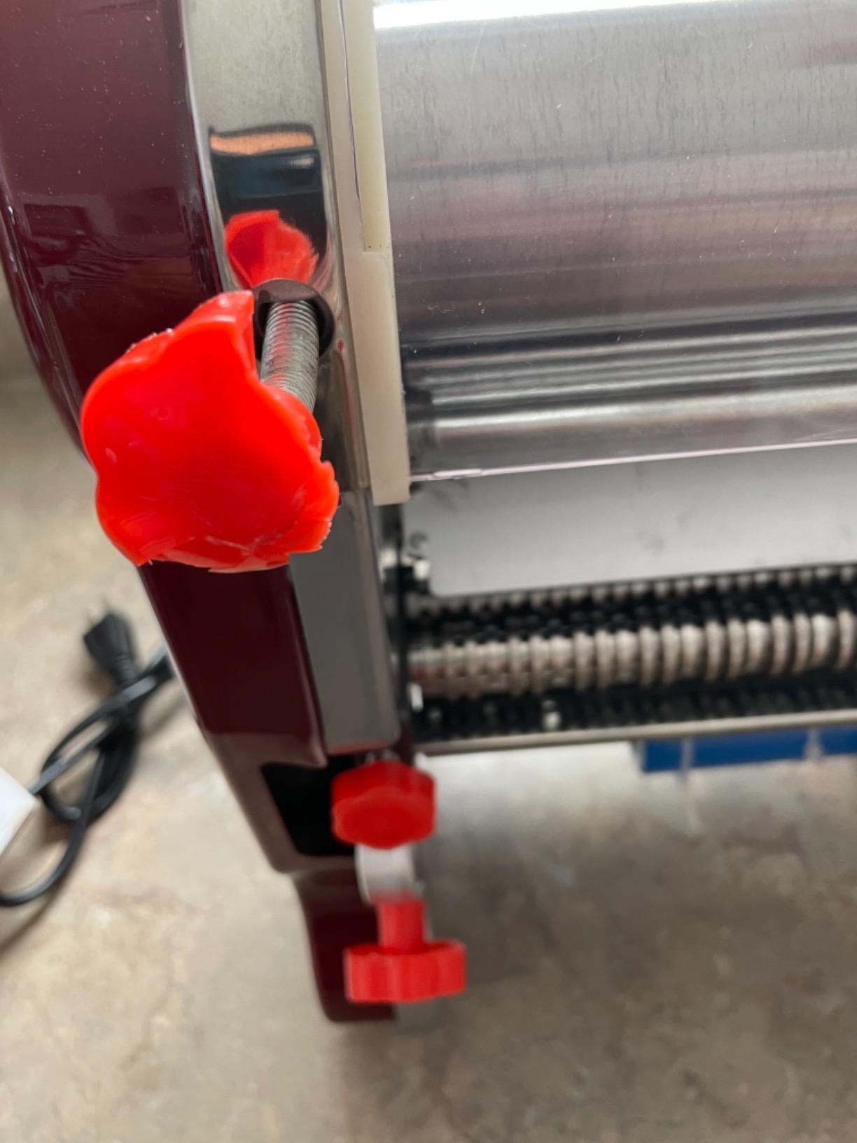 Commercial Pasta Maker Machine, Electric Noodle Maker & Dumpling Machine for Home Use, Stainless Steel Dual-Cutter No Disassembled-3/9mm Width Noodle/Thickness Dough-Auto Noodle Sheeter customer photo 1