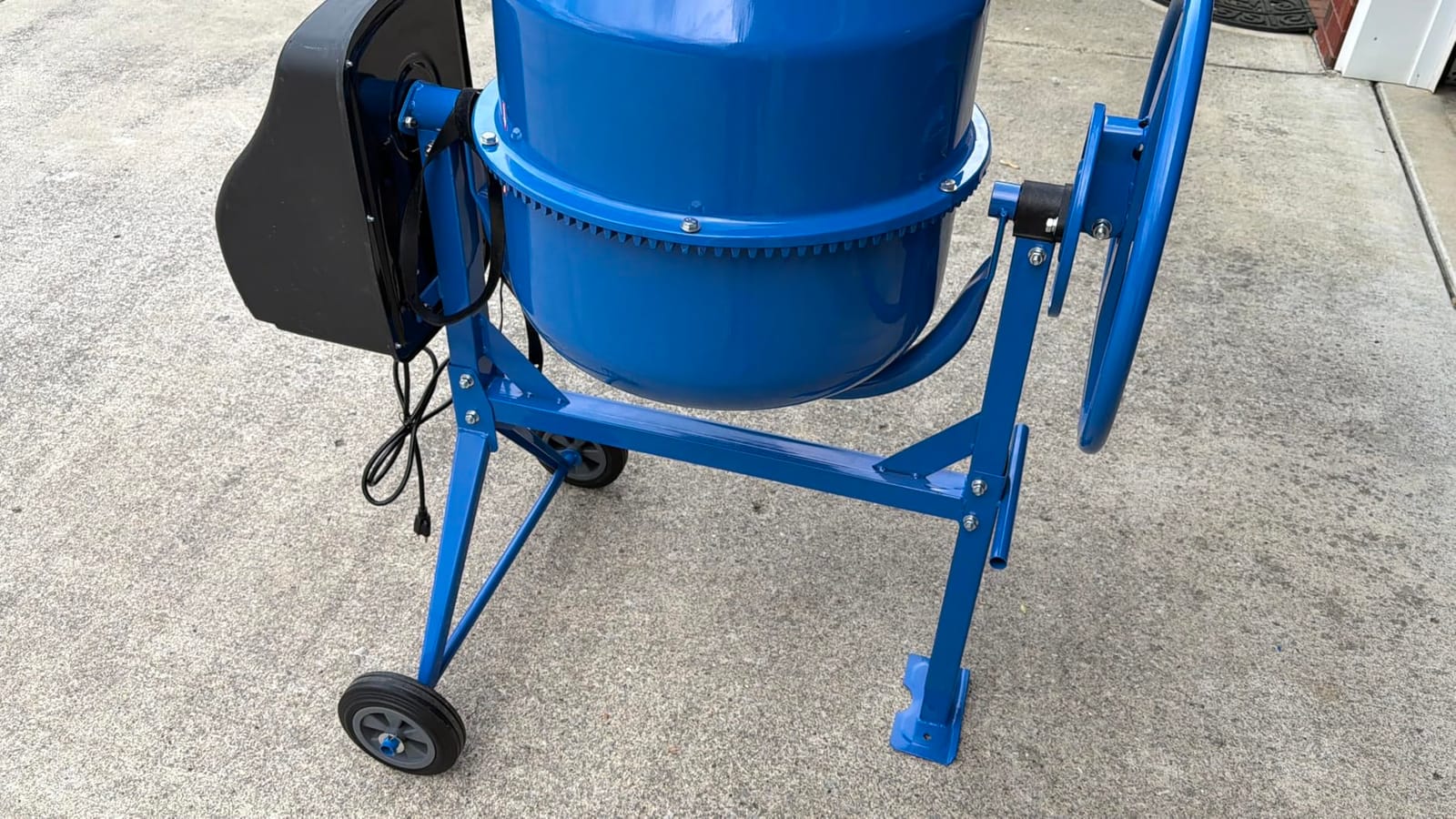 LDHTHOPI 5.3 Cu.Ft Portable Concrete Mixer, 750W (1HP) Heavy Duty Cement Mixing Machine with Wheels & Stand for Mortar, Stucco, Fodder - Industrial Mixer for Construction, Blue customer photo 2