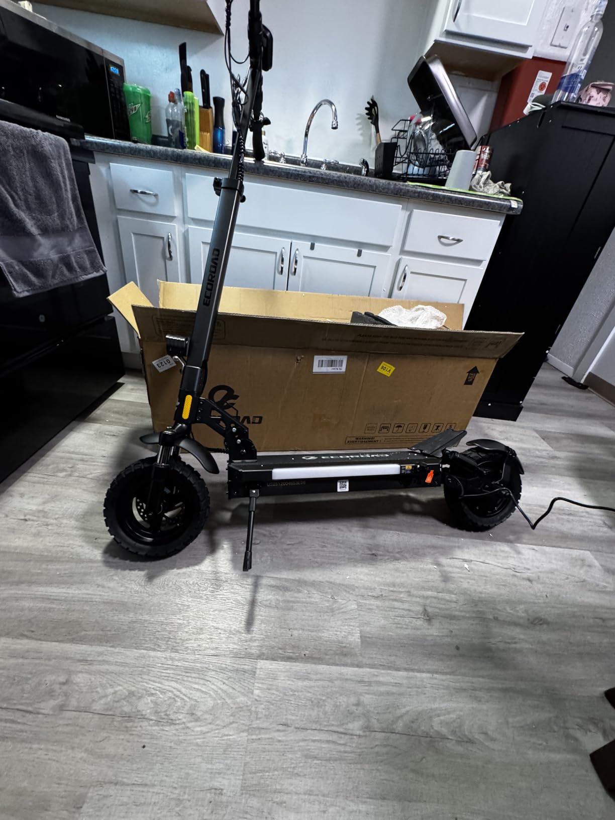 ECOROAD ES6 Electric Scooter for Adults, 1000W Peak Motor Up to 31 MPH, 40 Miles Long Range, 10