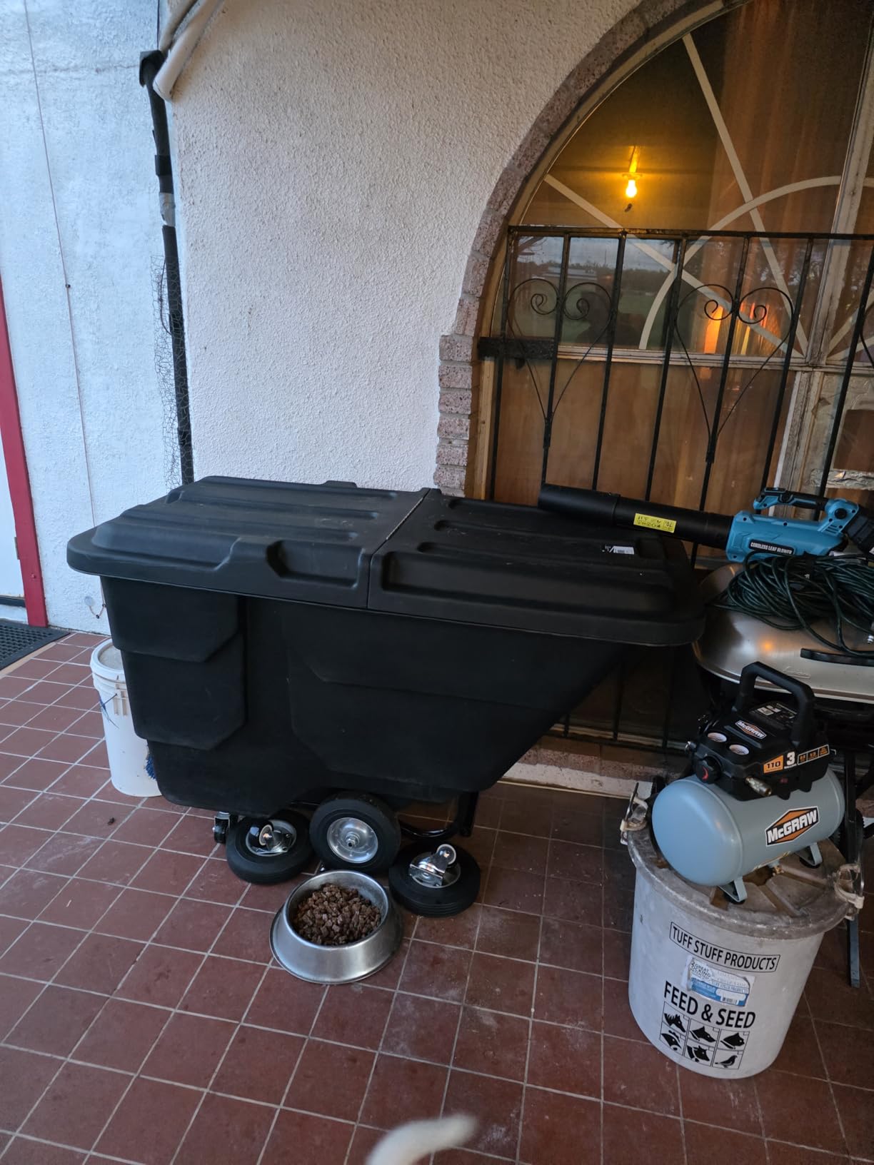 Alpine Trash Cart with Wheels 450 lb Capacity - 1/2 Cubic Yard Utility Tilt Truck, Heavy Duty Rolling Garbage Cart for Warehouse, Laundry & Commercial Use (Black) customer photo 2