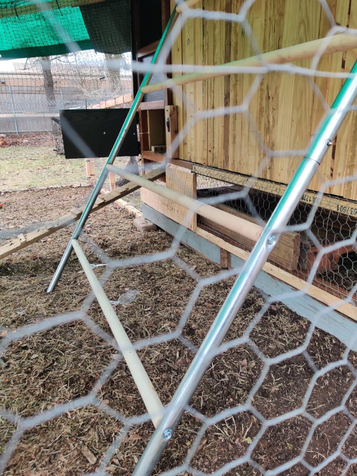 Large Chicken Coop,Metal Chicken Run for Yard with Feeding Door, 13x10x6.6FT Walk-in Chicken Pen for 10-20 Chickens,Outdoor Poultry Cage with Anti-UV Cover,Rabbit Duck House customer photo 1