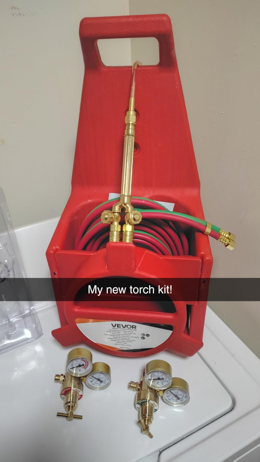 VEVOR Oxygen Acetylene Torch Kit with Check Valves, Gas Welding Cutting Torch Kit, Portable Oxy Acetylene Brazing Set with 15FT Twin-Hose, 1 Cutting Tip, 2 Welding Tips, 2 Regulators & Cylinder Holder customer photo 1