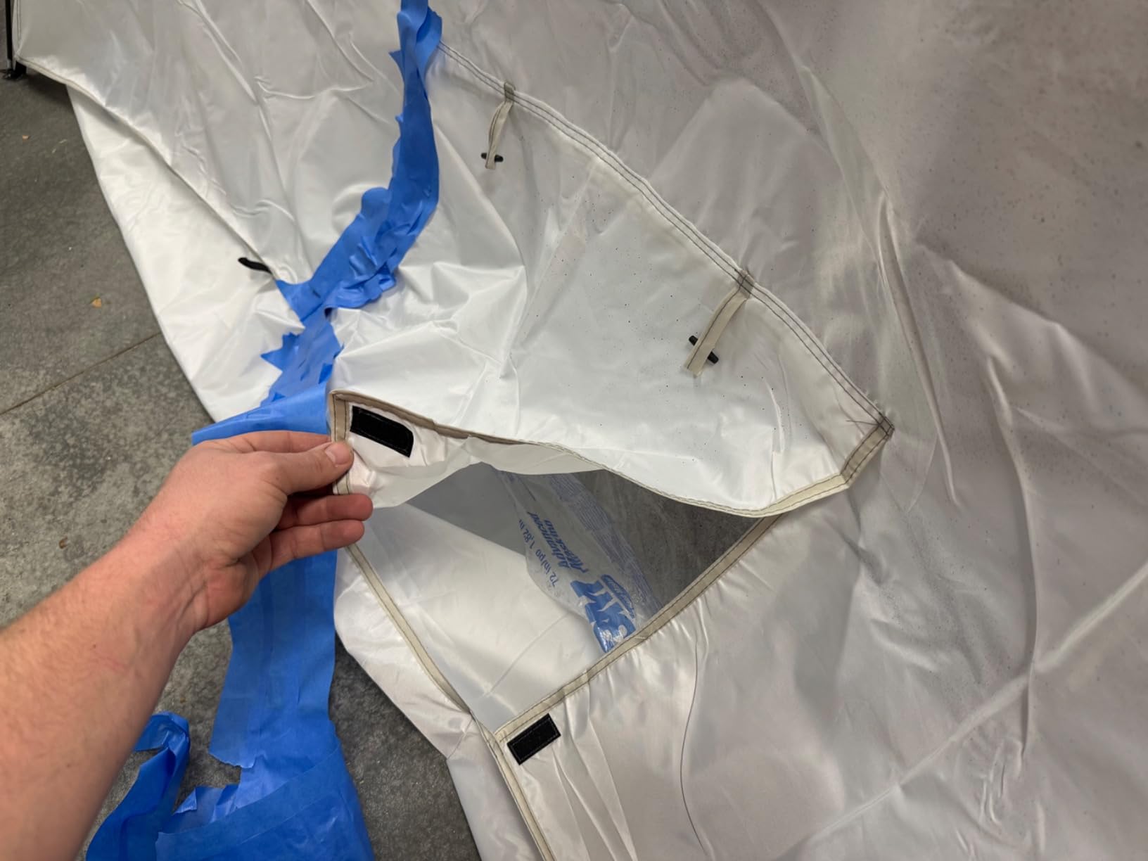 VEVOR Inflatable Paint Booth, 30 x 16 x 12 ft, Portable Spray Booth with 750W+950W Blowers and Large Filter Cotton, Arched Roof Blow Up Painting Tent for Heavy-Duty Pickup Truck, Extended Sedan, Blue customer photo 1