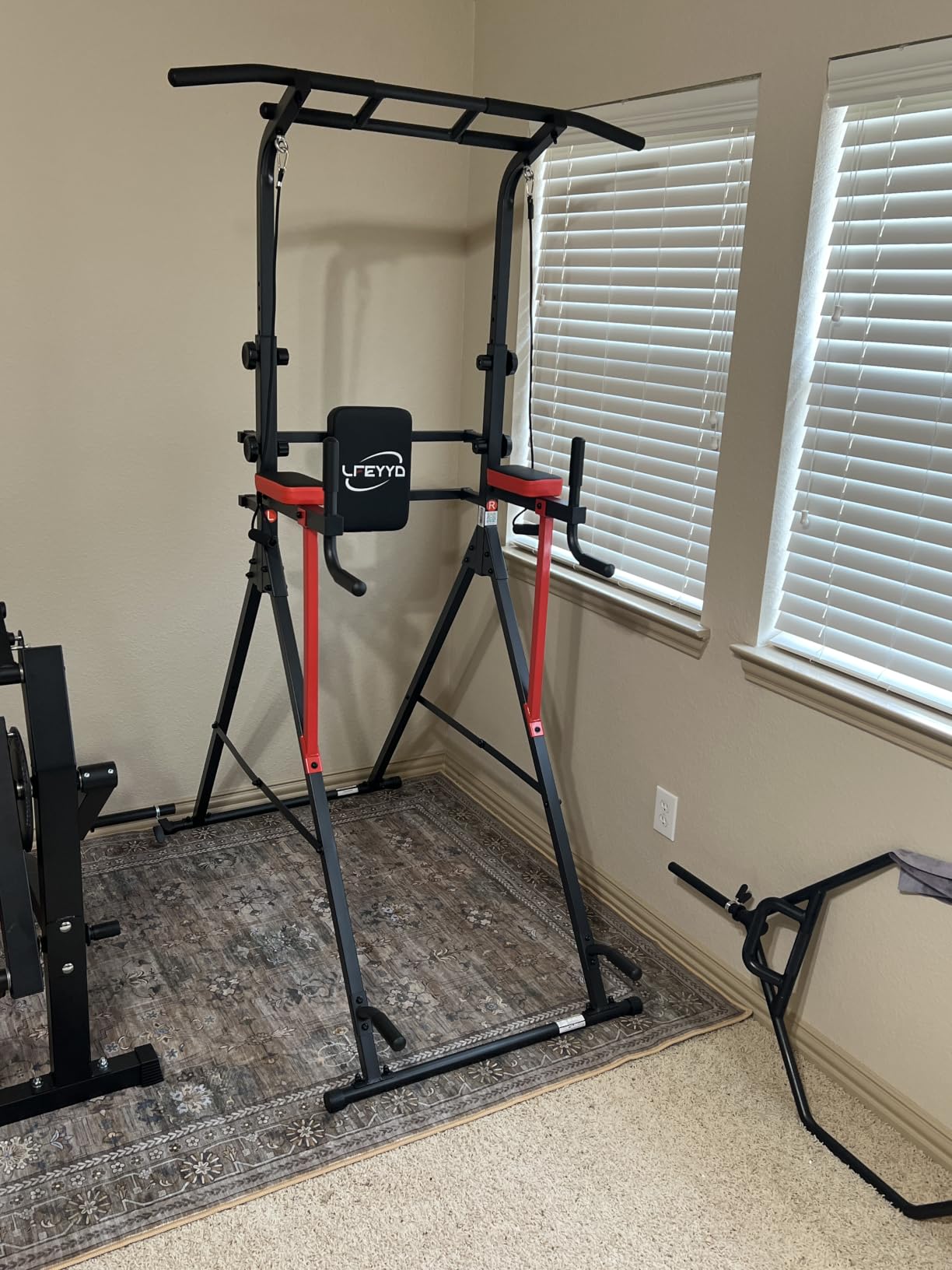 Power Tower Pull Up Bar Free Standing, Multi-Level Adjustable Height Dip Station, Multi-Grip Handles, Backrest, Home Gym Strength Training Equipment with Power Elastic Ropes, Capacity 400LBS customer photo 1