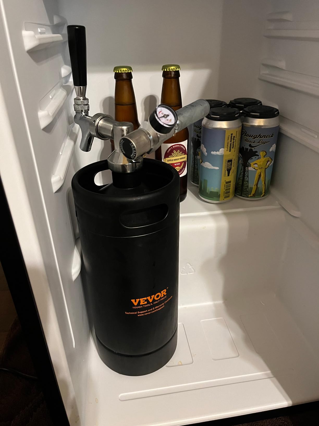 VEVOR Nitro Cold Brew Coffee Maker 135 oz Nitrogen Dispenser System, Home Brew Coffee Keg, Portable Nitrogen Infuser with Dispenser and Pressure Relieving Valve, Gift for Coffee Lovers customer photo 1