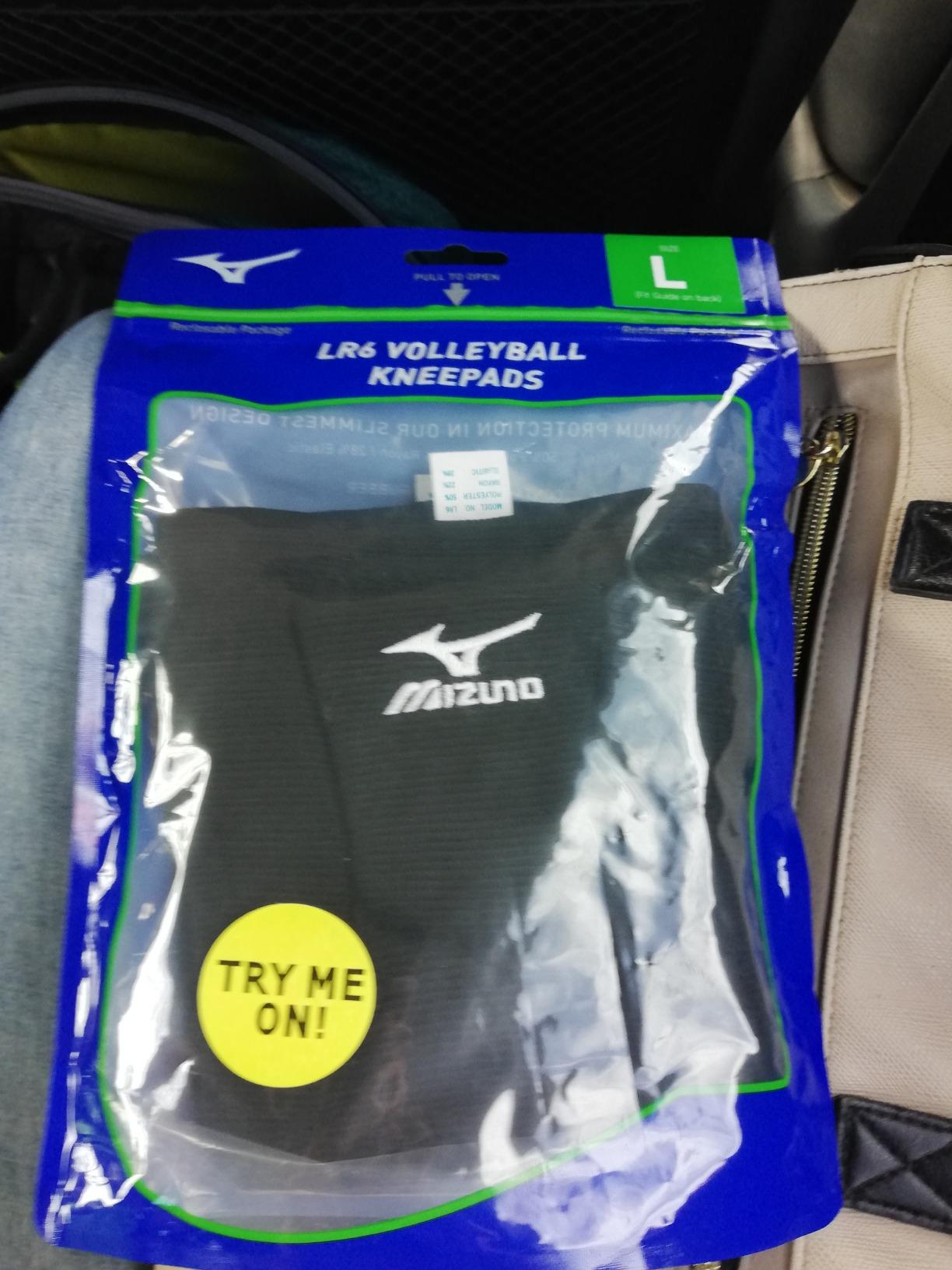 Mizuno LR6 Volleyball Kneepad customer photo 1