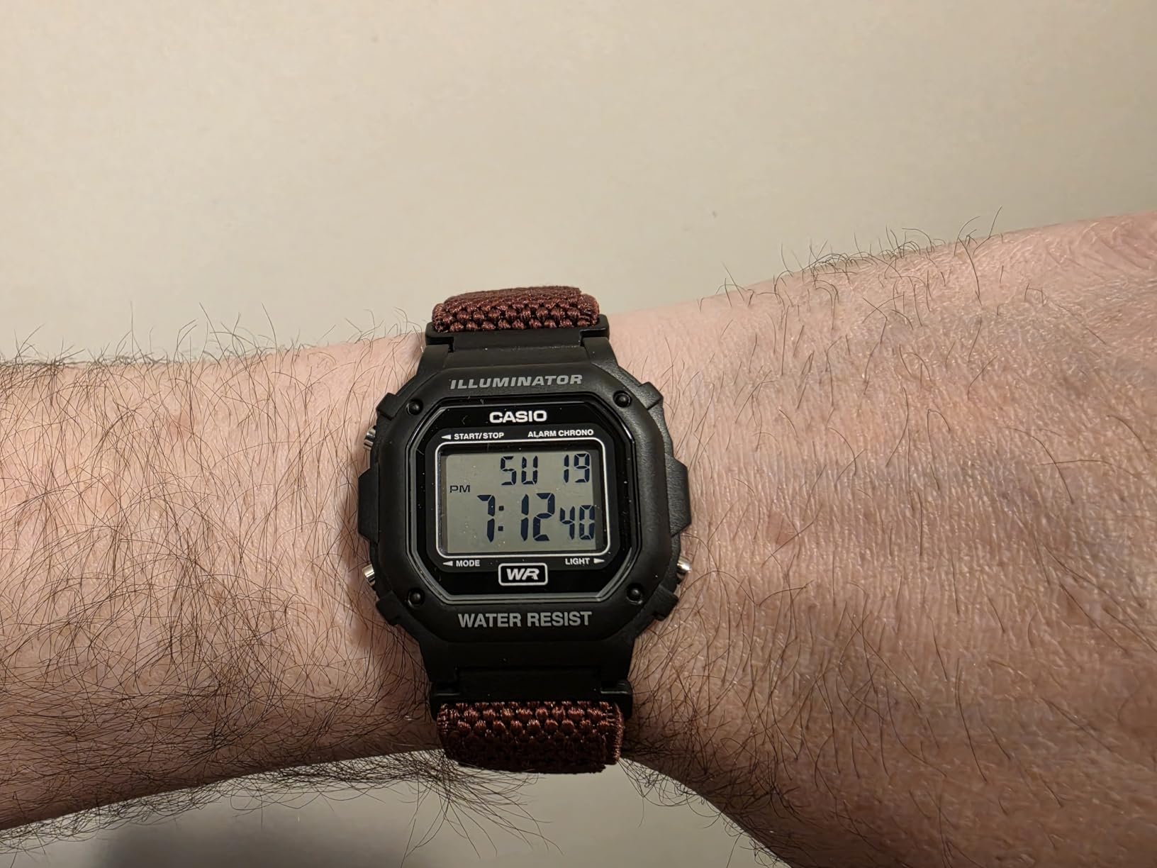 Casio F108WH Series | Men's Digital Watch | Illuminator | Water Resistant | LED Light | Daily Alarm | 1/100 SEC Stopwatch | 3 Hands (HR, Min, SEC) | Date/Day Display | Daily Alarm | 7 Year Battery customer photo 2