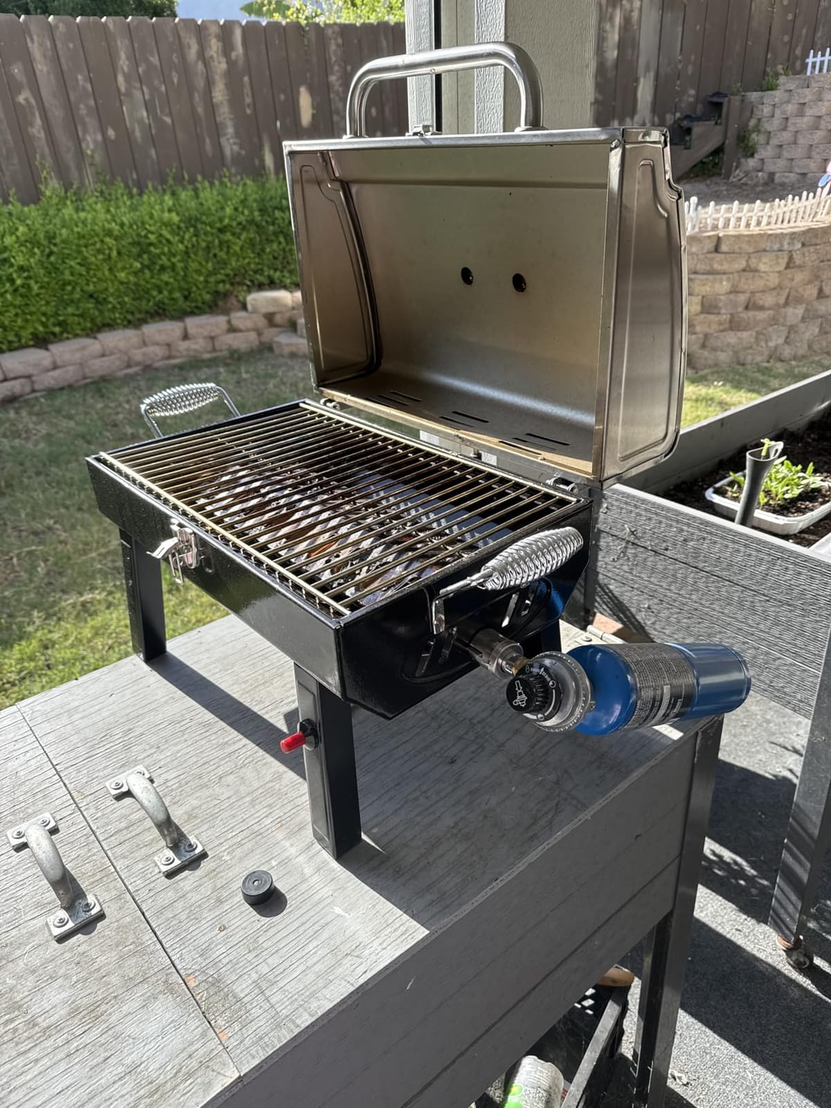 Charbroil 1-Burner Portable Gas Grill, Stainless Steel - 465640214 customer photo 2
