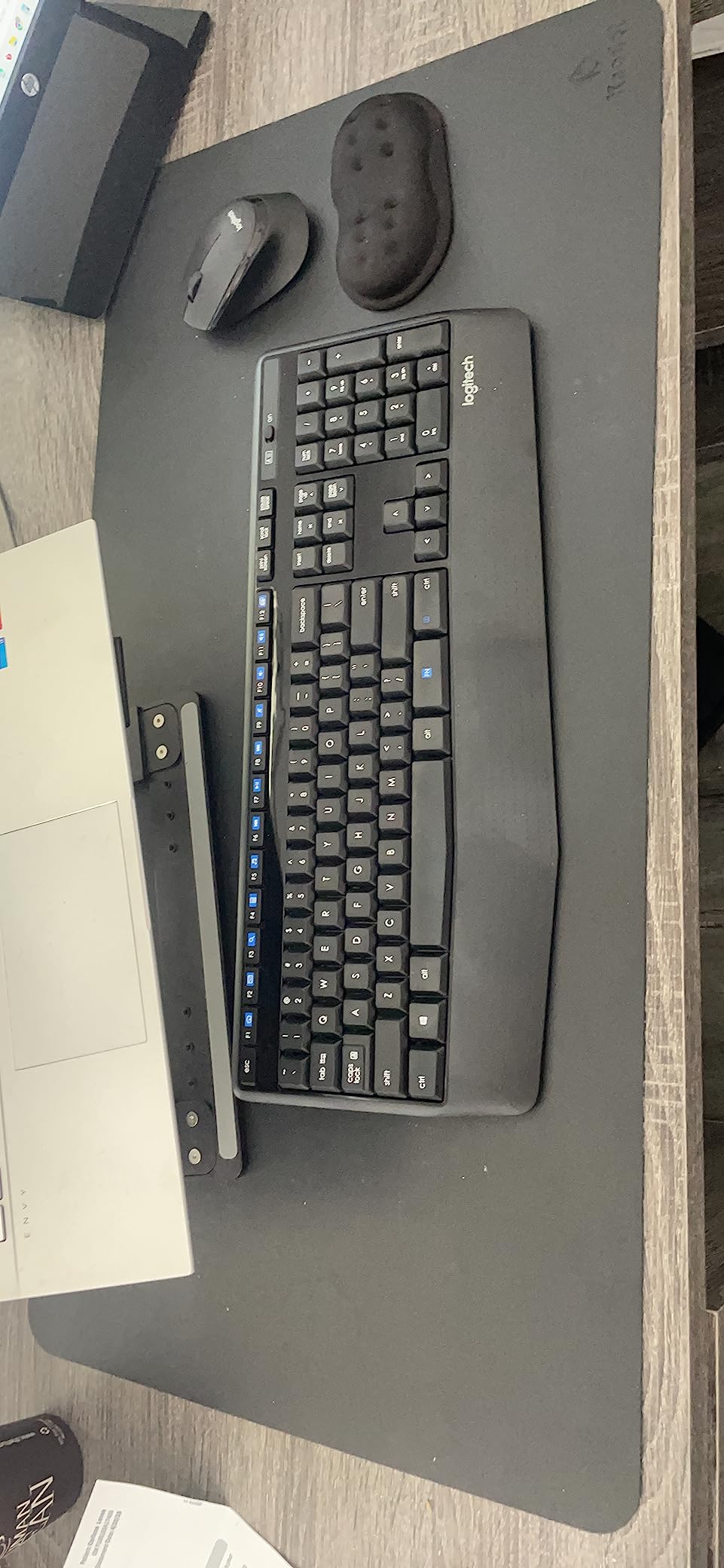 Logitech MK345 Full Size Wireless Keyboard and Mouse Combo - Black customer photo 1