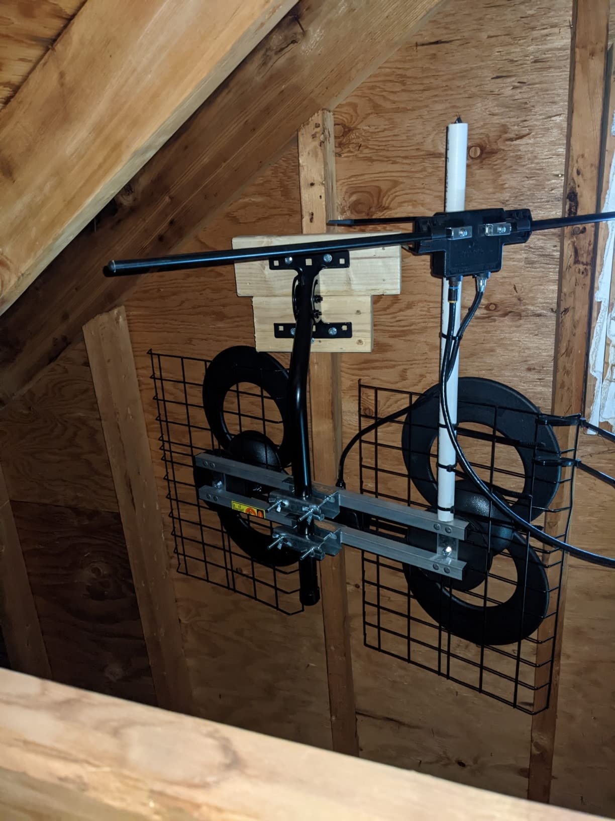 Antennas Direct ClearStream 4V Outdoor TV Antenna customer photo 1