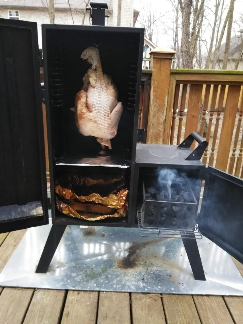 Dyna-Glo DGO1890BDC-D Wide Body Vertical Offset Charcoal Smoker,Black customer photo 1