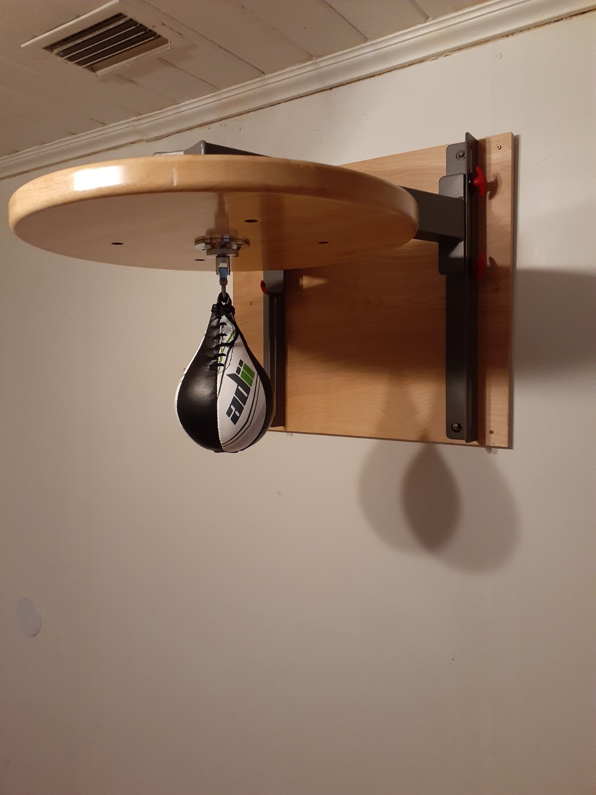 XMark Wall Mounted Speed Bag Platform with Shackle Swivel for MMA and Boxing customer photo 2