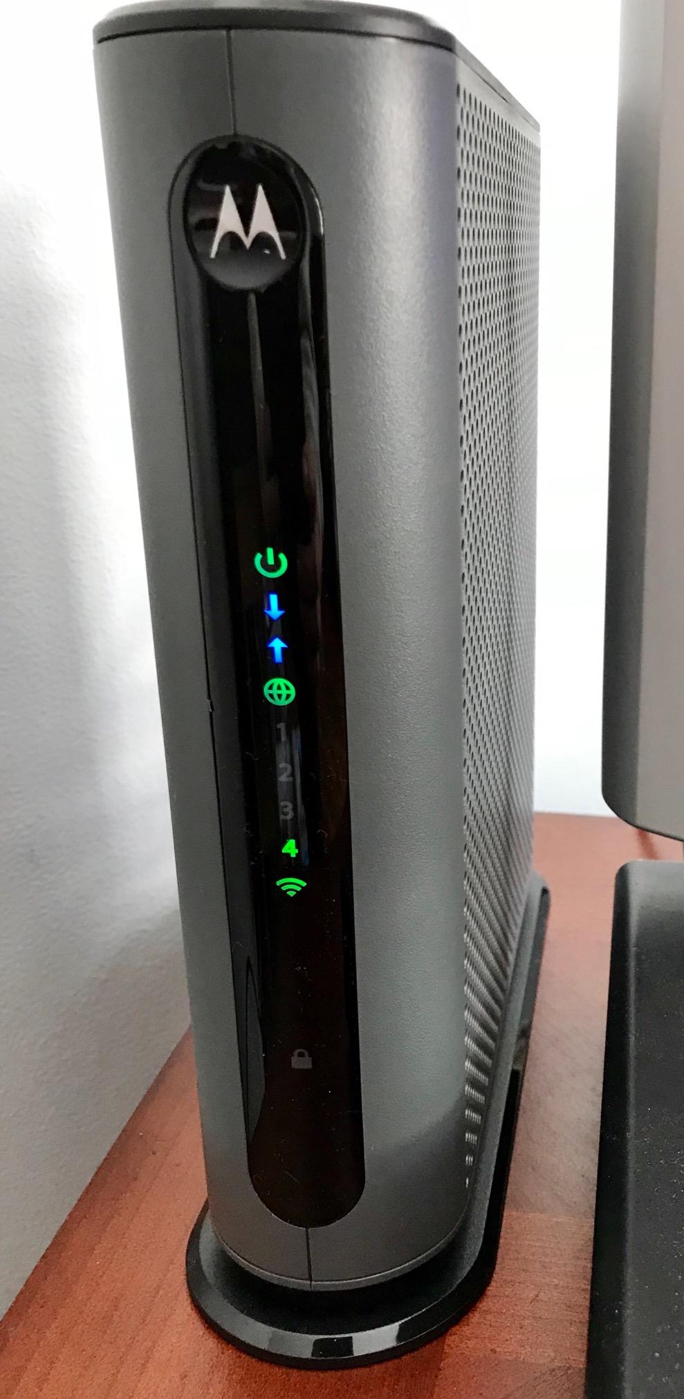 Motorola MG7315 Modem WiFi Router Combo | 2-in-1 Cable Modem with Built in WiFi | DOCSIS 3.0 Modem | N450 WiFi | Approved for Comcast Xfinity, Cox, and Spectrum customer photo 2