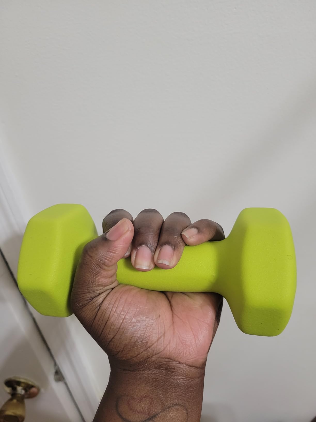 Amazon Basics Neoprene Dumbbell Hand Weights for Exercise and Muscle Toning customer photo 2