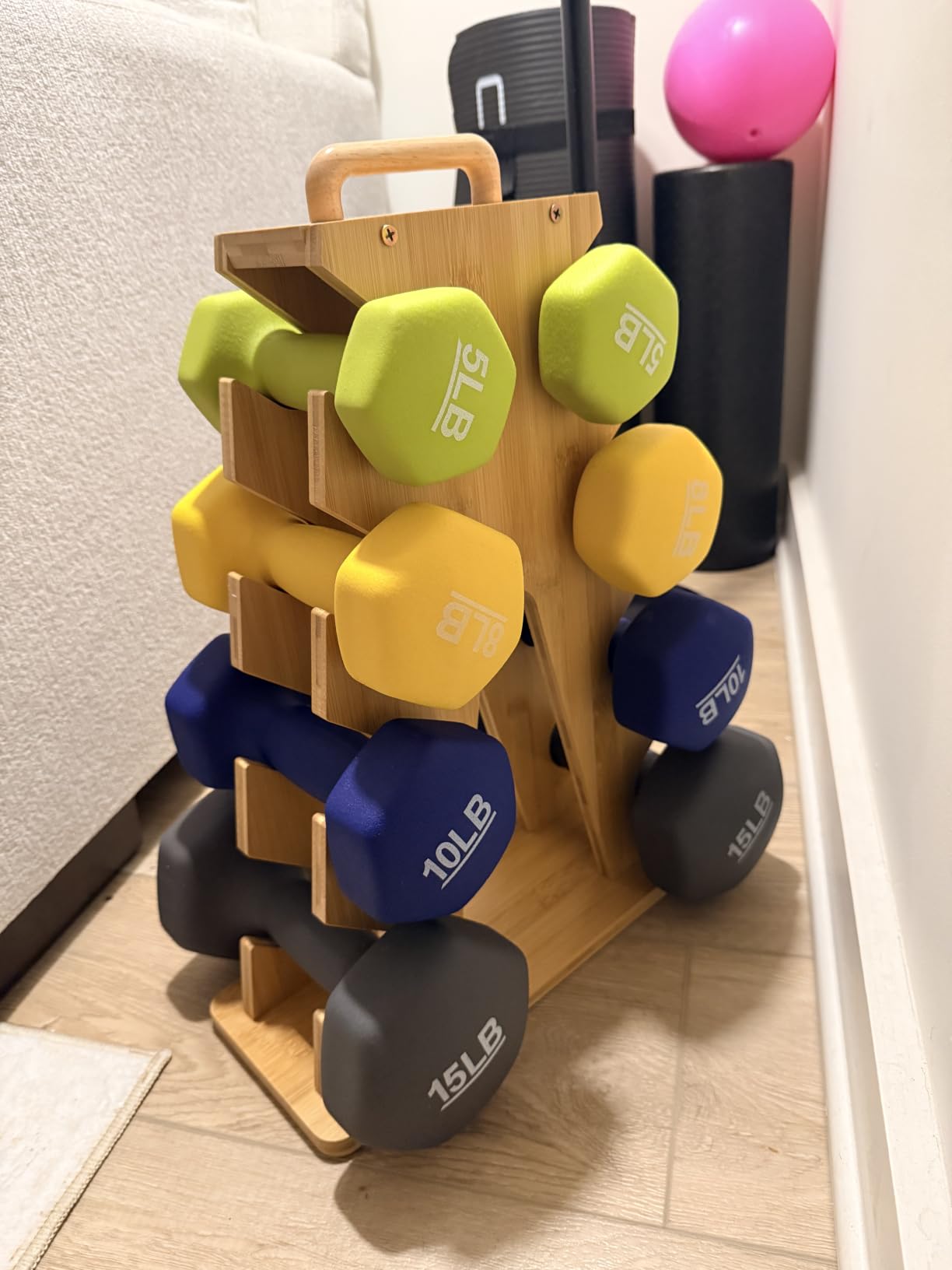 Amazon Basics Neoprene Dumbbell Hand Weights for Exercise and Muscle Toning customer photo 2