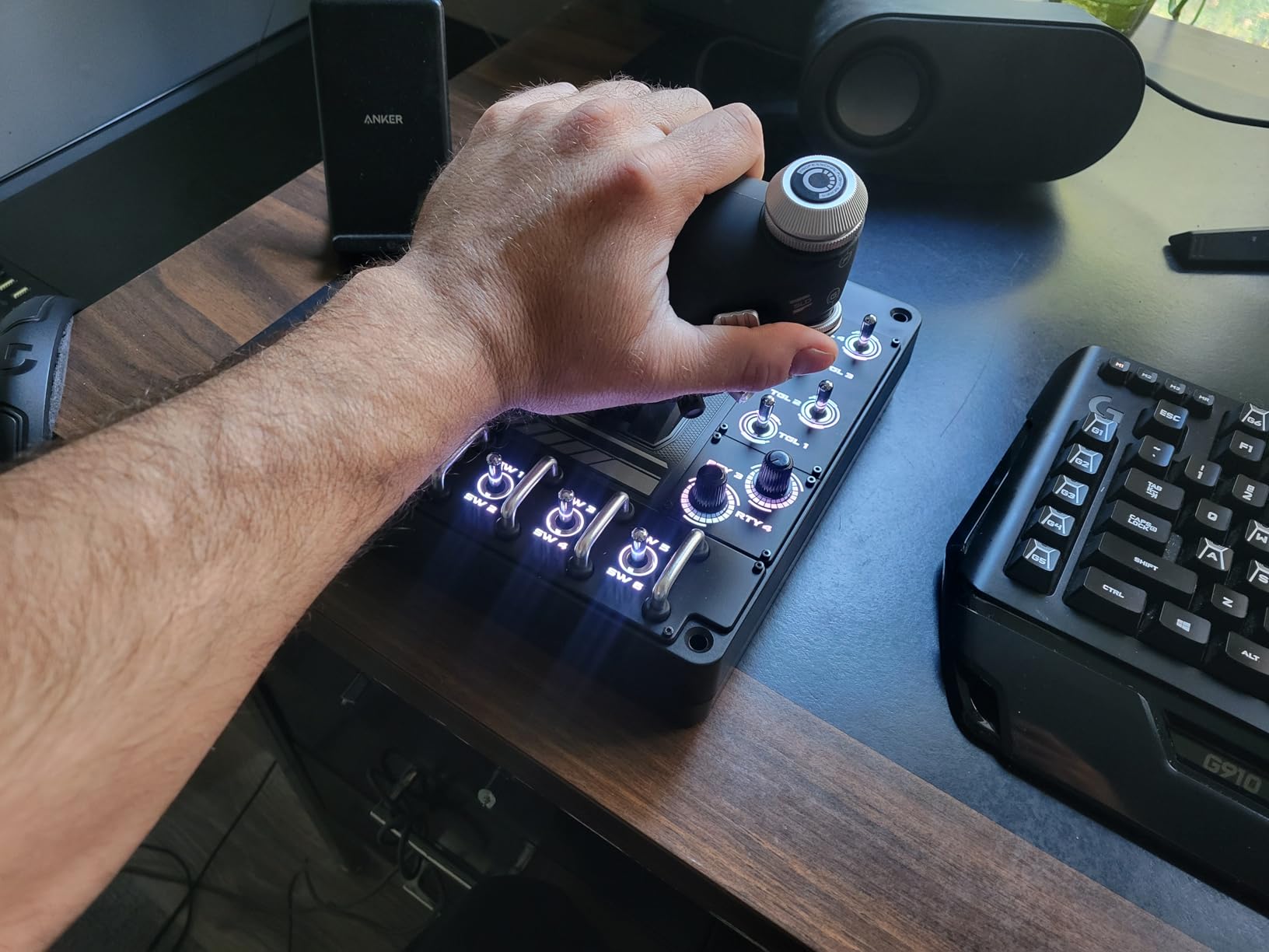 Logitech G X56 H.O.T.A.S Throttle and Joystick Flight Simulator Game Controller, 4 Spring Options, +189 Programmable Controls, RGB Lighting, 2x USB, PC - Black customer photo 2