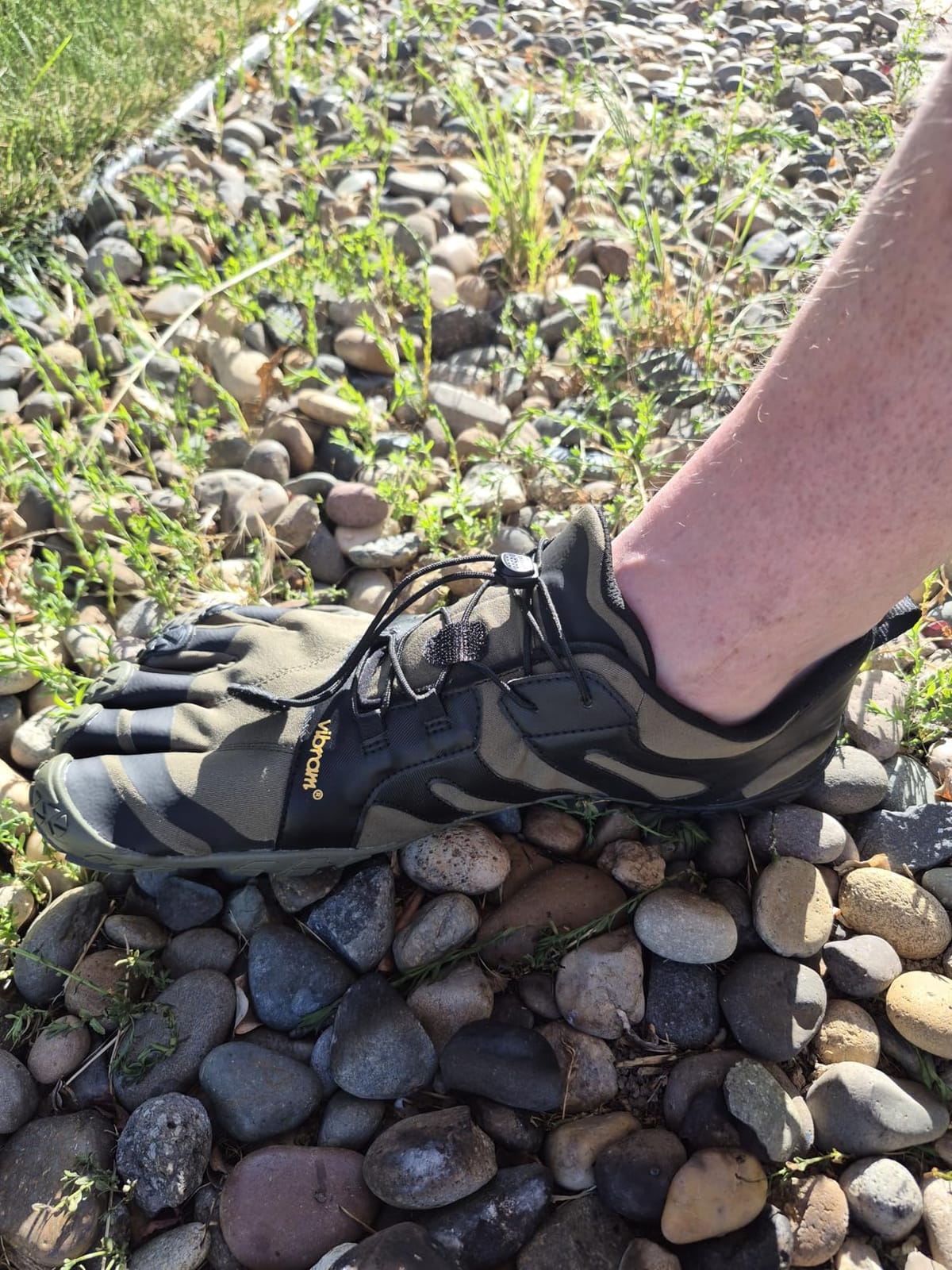 Vibram Men's FiveFingers V-Trail 2.0 | Barefoot Trail Running & Off-Road Shoes with Megagrip Outsole customer photo 1