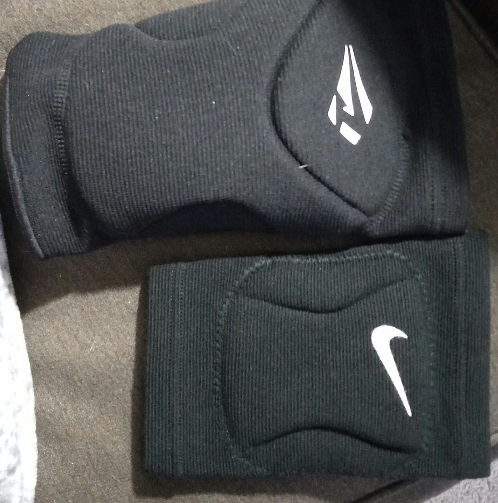 Rawxy Volleyball Knee Pads with High Shock Absorbing Cushion, Adult Junior Youth Men & Women Boy Girls customer photo 2