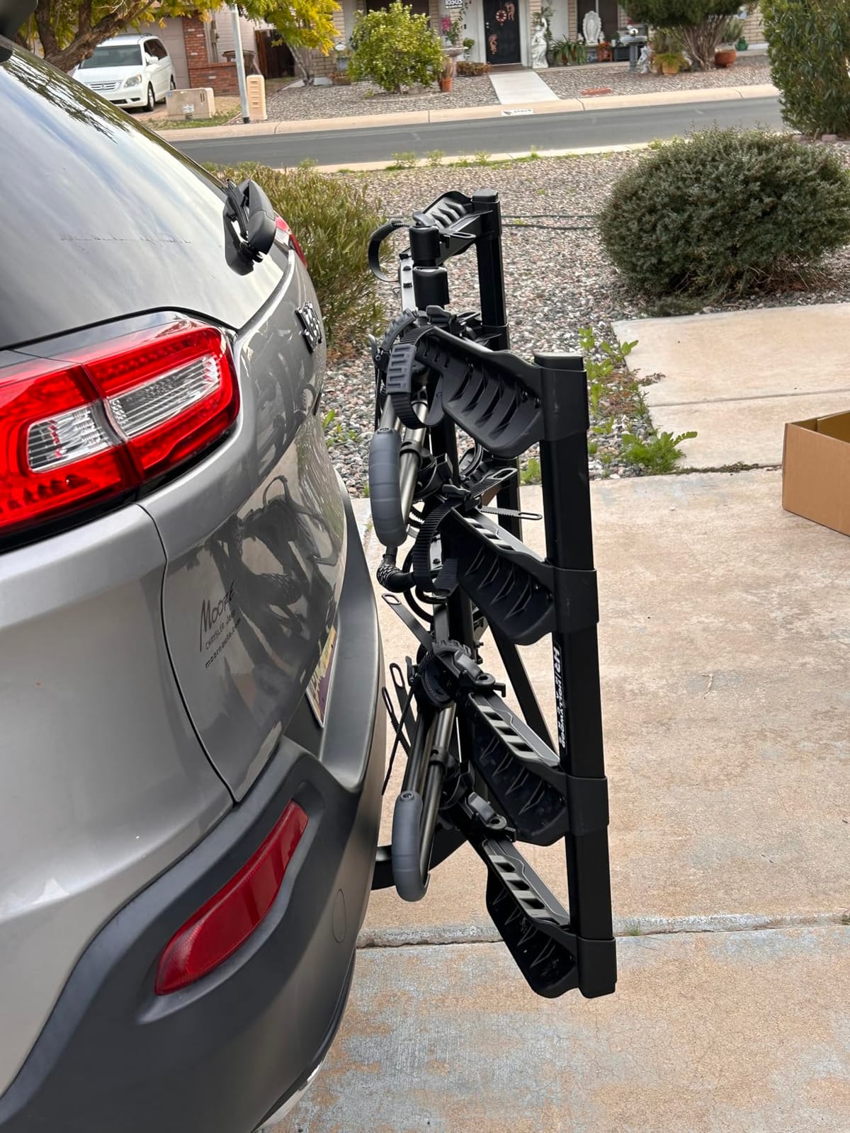 Hollywood Racks Destination 4 Hitch Bike Rack, Carries Up to 4 Bikes, Black customer photo 1