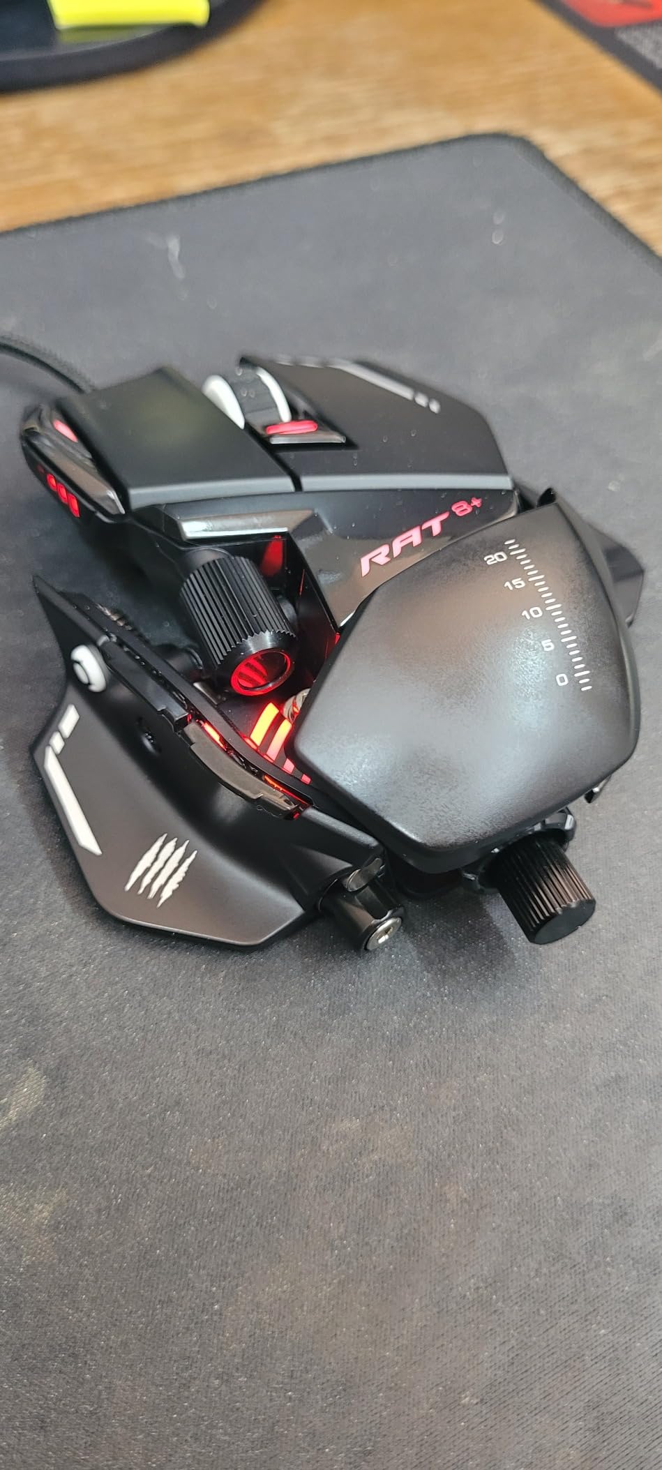 Mad Catz R.A.T. 8+ Adjustable Wired Gaming Mouse - 16000 DPI - 11 Programmable Buttons - 4 User Profiles Stored Directly - Customize RGB LED - Additional Palm Rests and Pinky Supports - Black customer photo 2