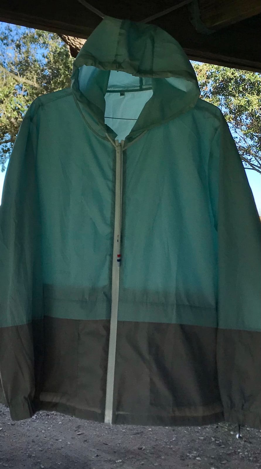 Avoogue Raincoat Women Lightweight Waterproof Rain Jackets Packable Outdoor Hooded Windbreaker customer photo 1