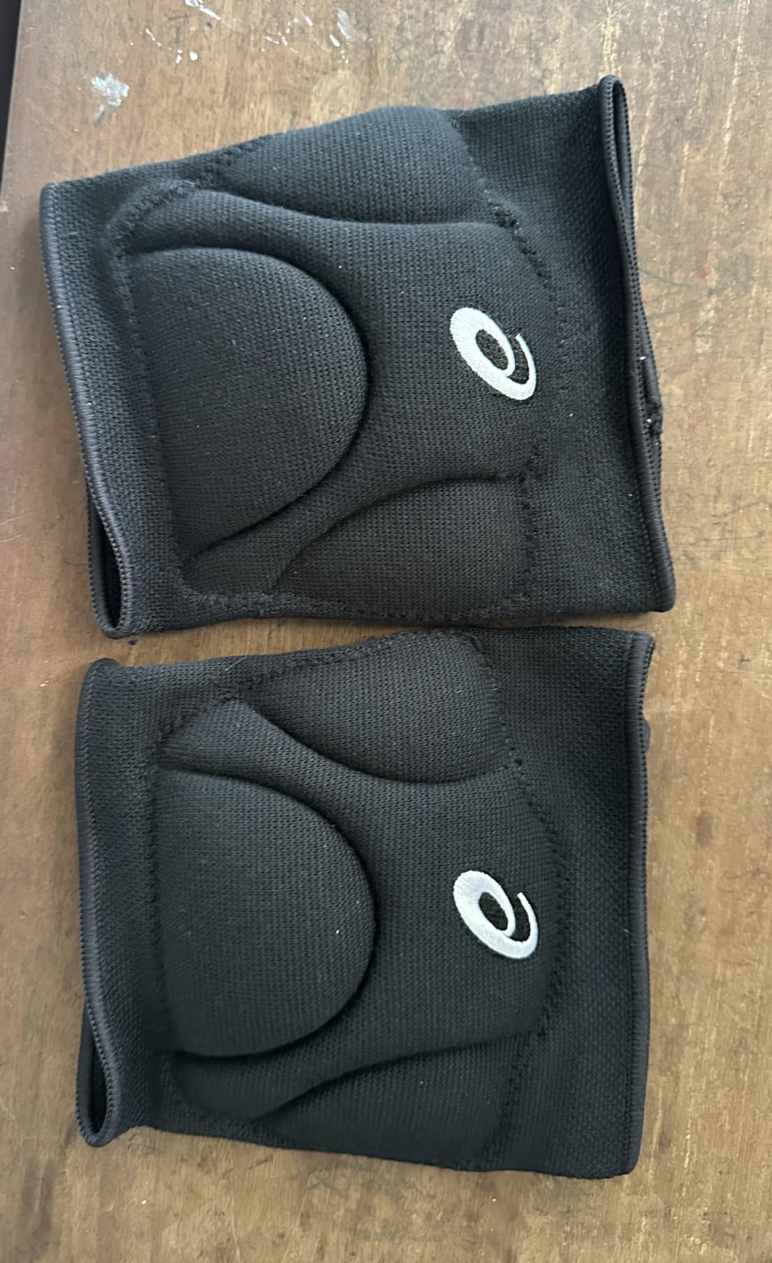 ASICS Unisex GEL-RALLY KNEEPAD Volleyball Accessories customer photo 2