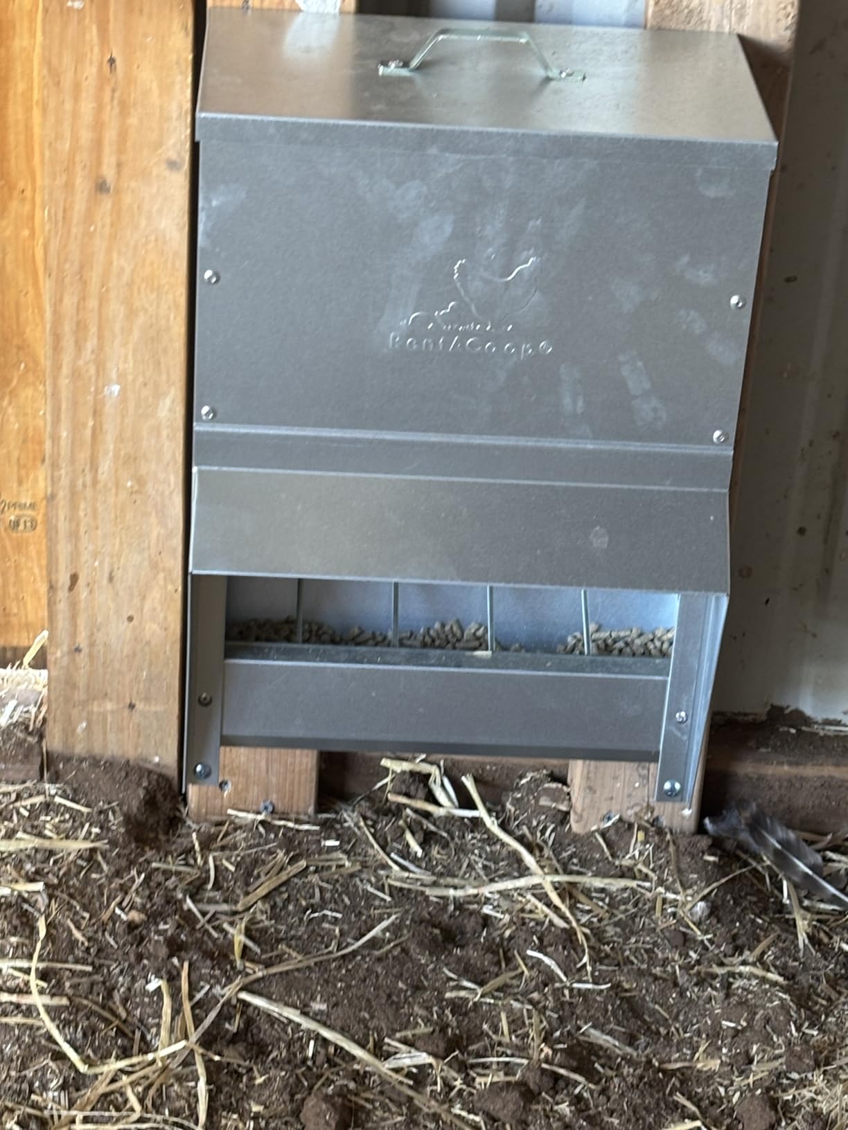 RentACoop 50lb Gravity-Fed Metal Trough Feeder with Lid & Rain Cover customer photo 2